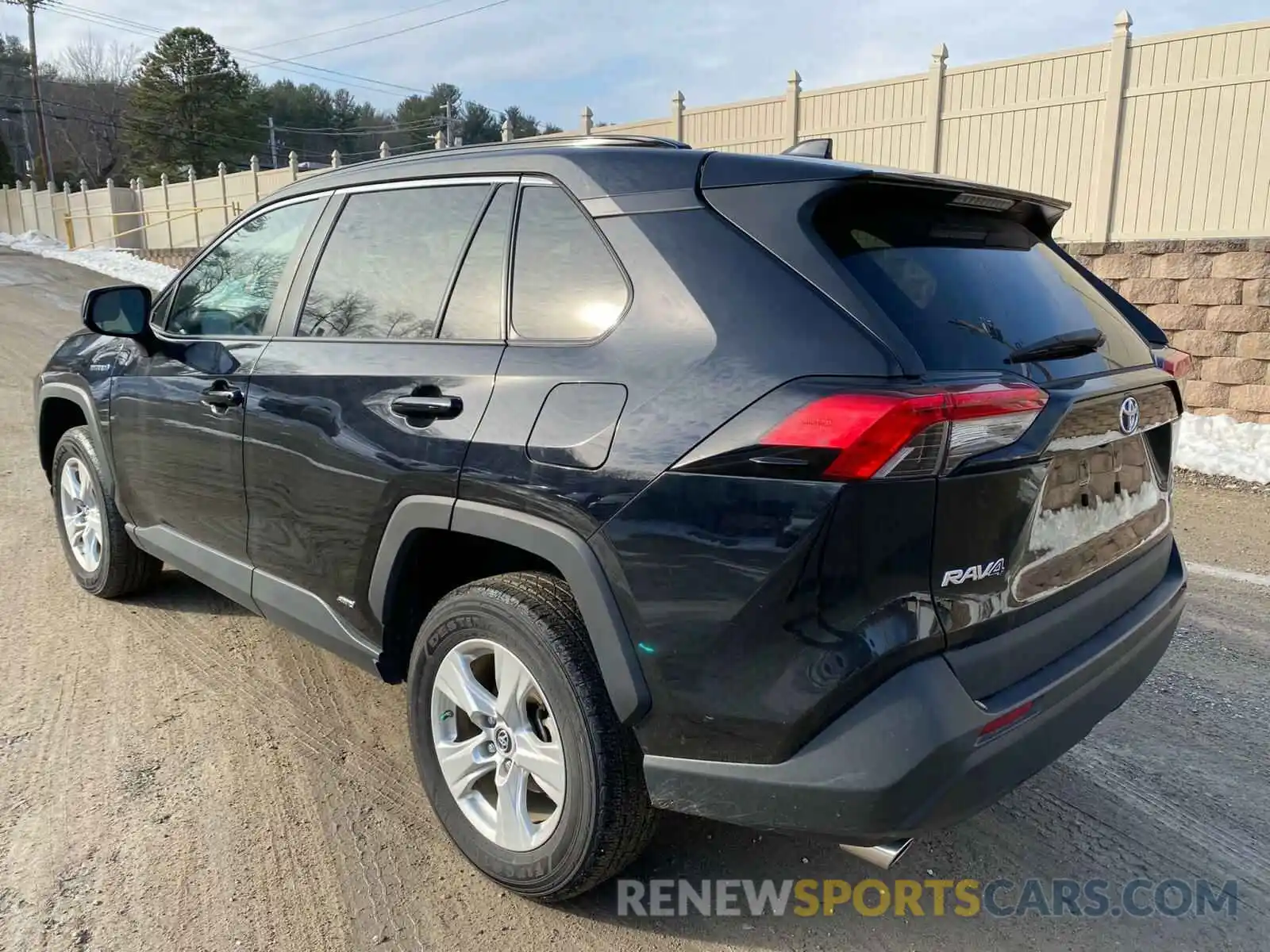 3 Photograph of a damaged car 2T3LWRFV1LW099012 TOYOTA RAV4 2020