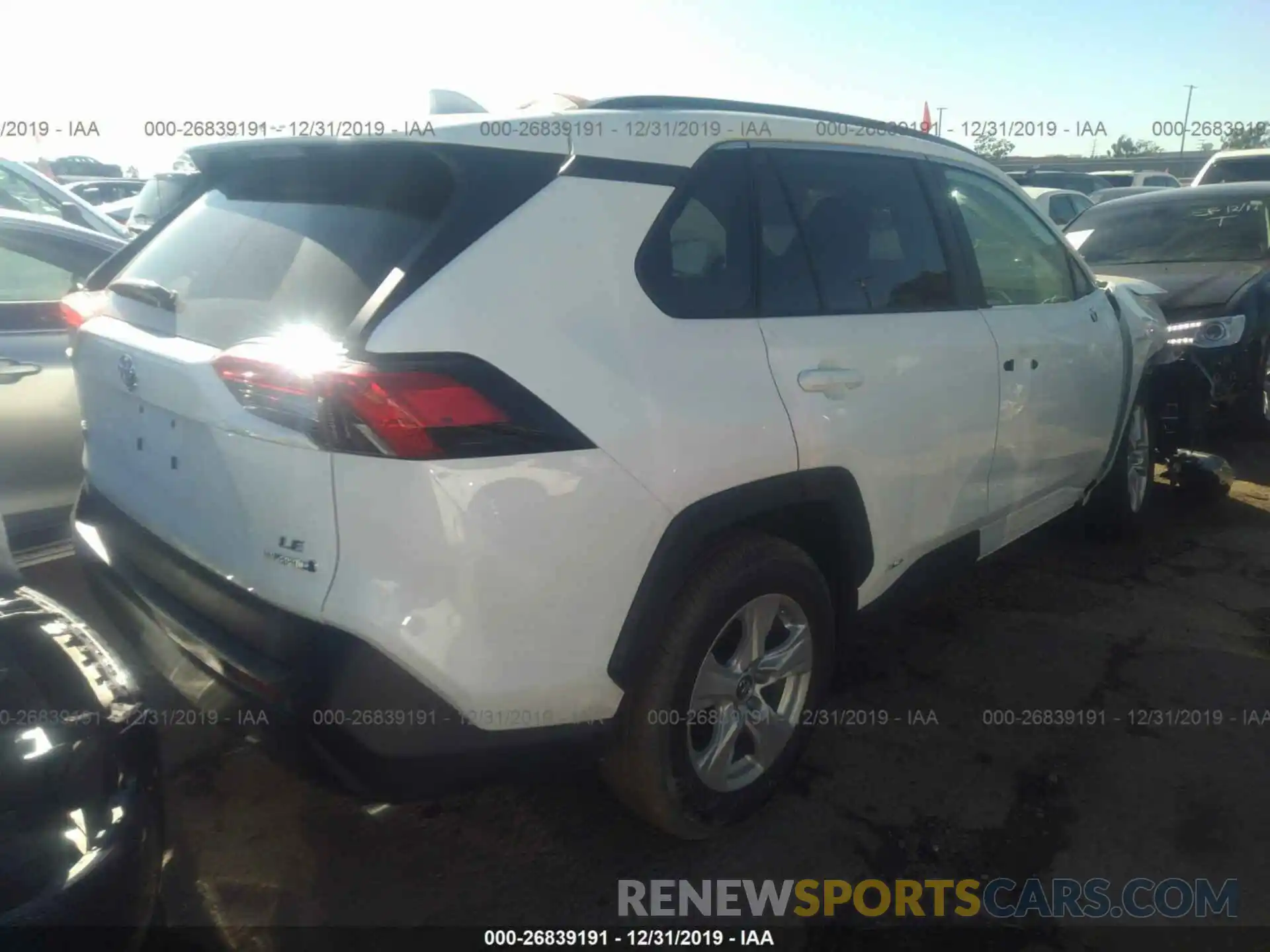 4 Фотография поврежденного автомобиля 2T3LWRFV2LW049221 TOYOTA RAV4 2020