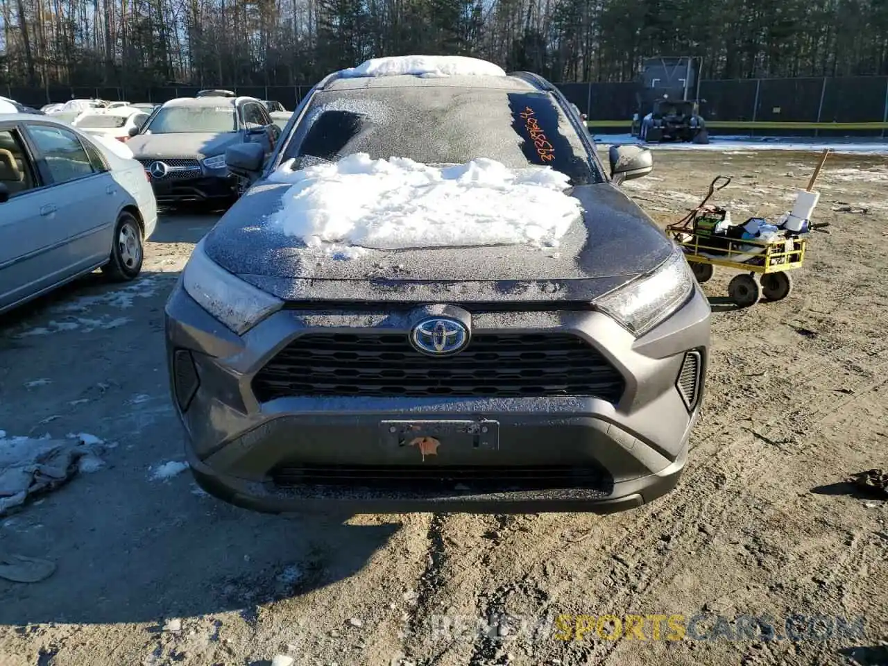 5 Photograph of a damaged car 2T3LWRFV2LW075186 TOYOTA RAV4 2020