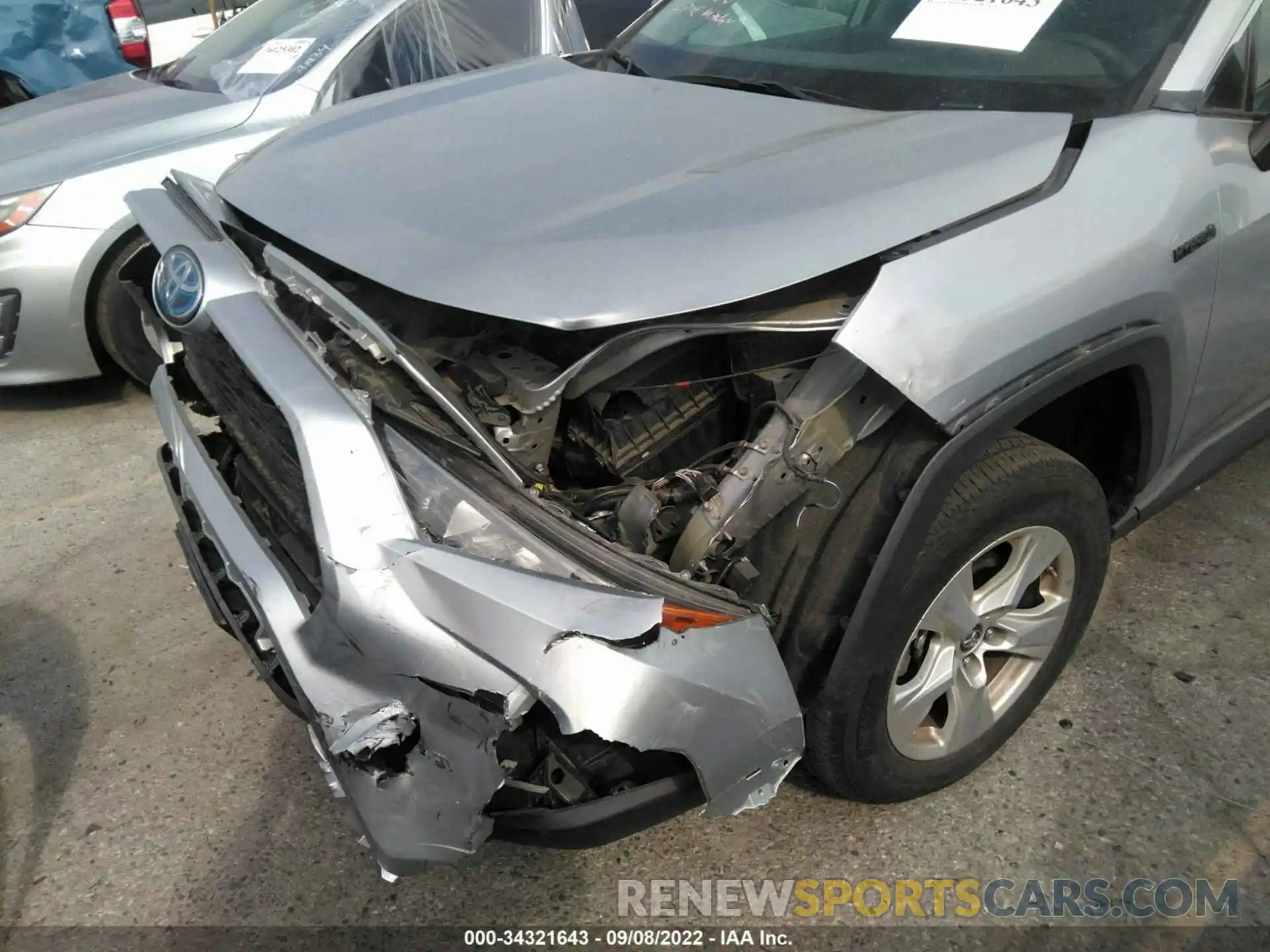 6 Photograph of a damaged car 2T3LWRFV3LW055531 TOYOTA RAV4 2020