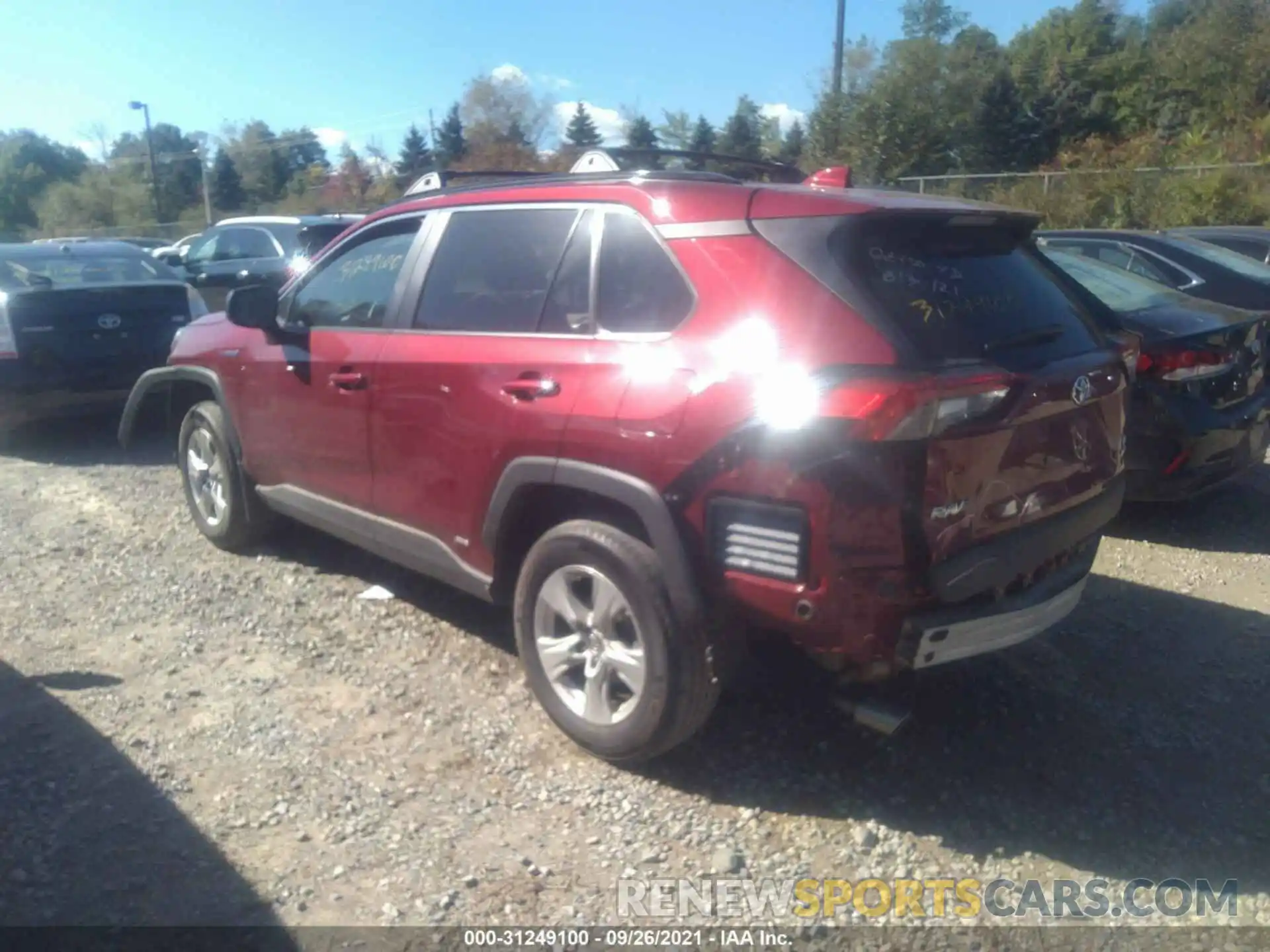 3 Photograph of a damaged car 2T3LWRFV5LW065204 TOYOTA RAV4 2020