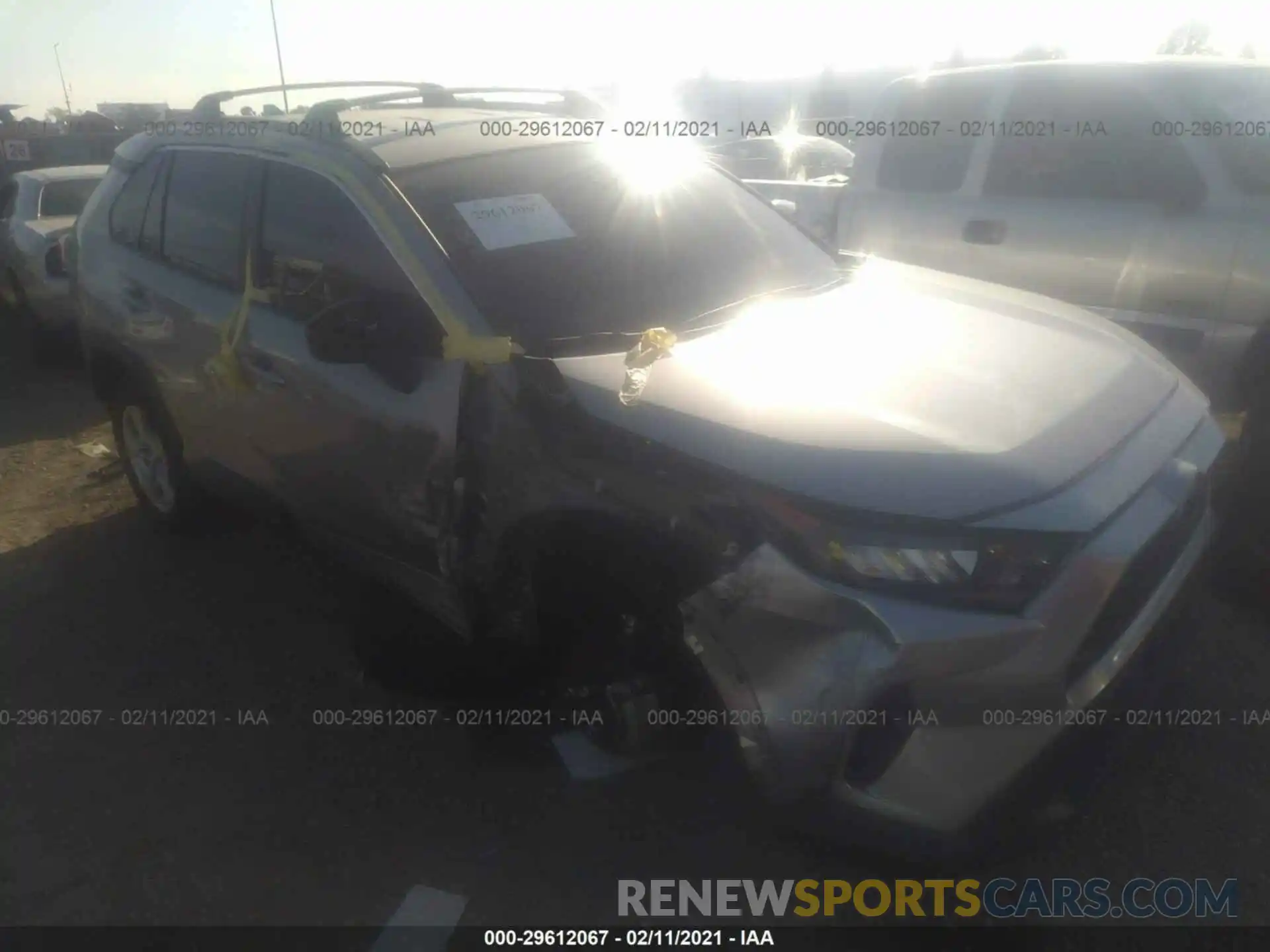 1 Photograph of a damaged car 2T3LWRFV6LW092430 TOYOTA RAV4 2020