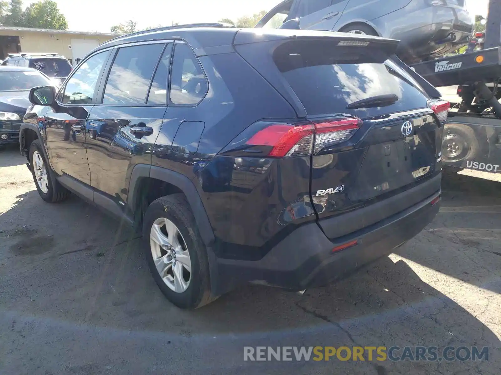 3 Photograph of a damaged car 2T3LWRFV7LW055919 TOYOTA RAV4 2020