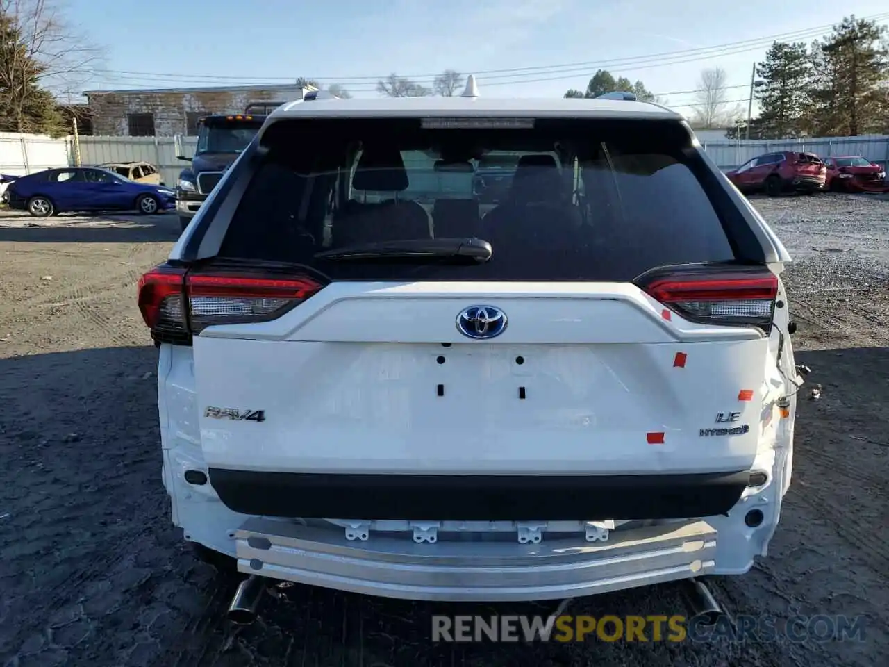 6 Photograph of a damaged car 2T3LWRFV7LW066287 TOYOTA RAV4 2020