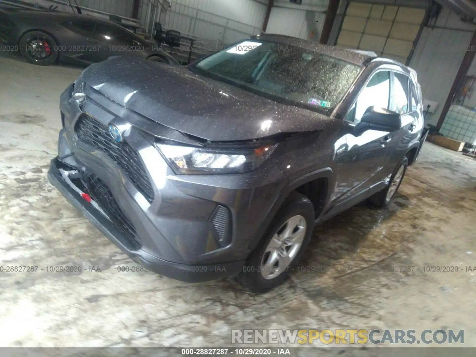 2 Photograph of a damaged car 2T3LWRFV8LW072695 TOYOTA RAV4 2020