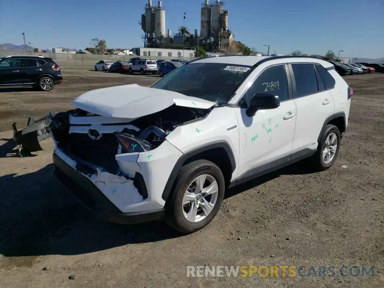 2 Photograph of a damaged car 2T3LWRFV9LW081955 TOYOTA RAV4 2020