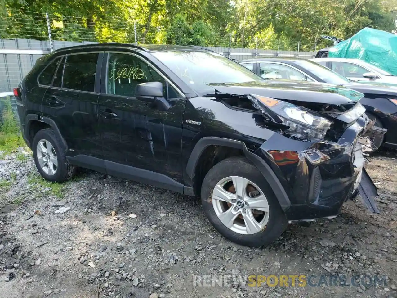 1 Photograph of a damaged car 2T3LWRFVXLW054747 TOYOTA RAV4 2020