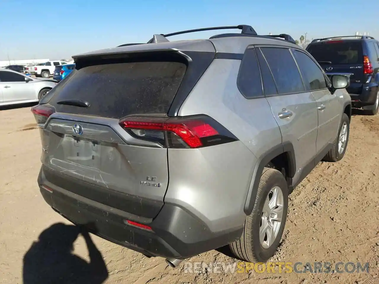 4 Photograph of a damaged car 2T3LWRFVXLW073489 TOYOTA RAV4 2020