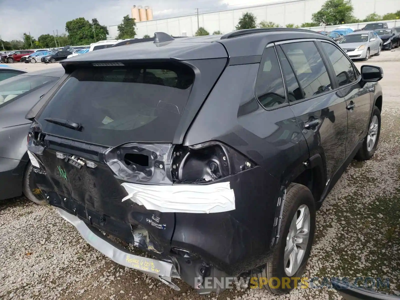 4 Фотография поврежденного автомобиля 2T3MWRFV0LW057547 TOYOTA RAV4 2020