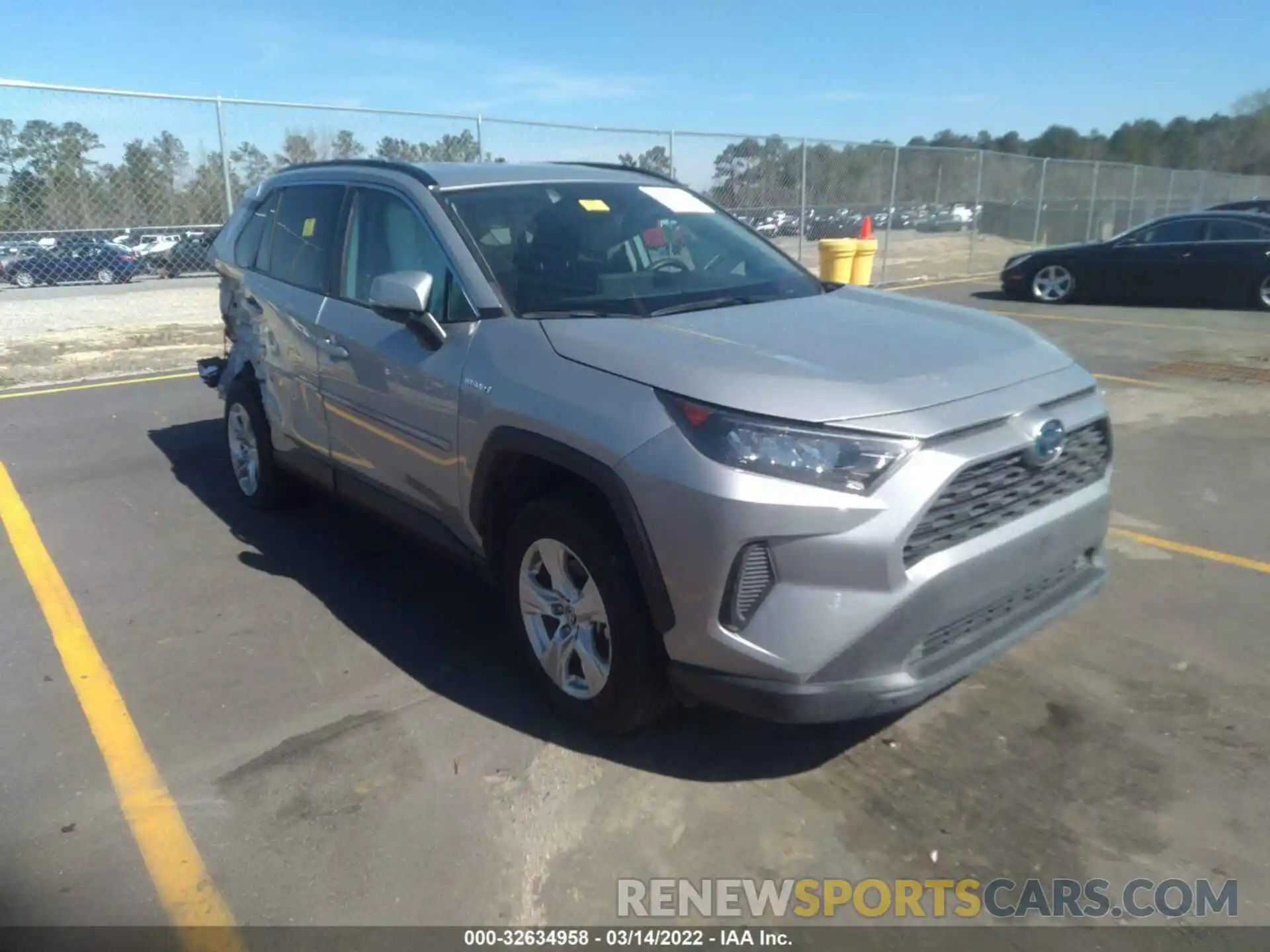 1 Photograph of a damaged car 2T3MWRFV0LW068449 TOYOTA RAV4 2020