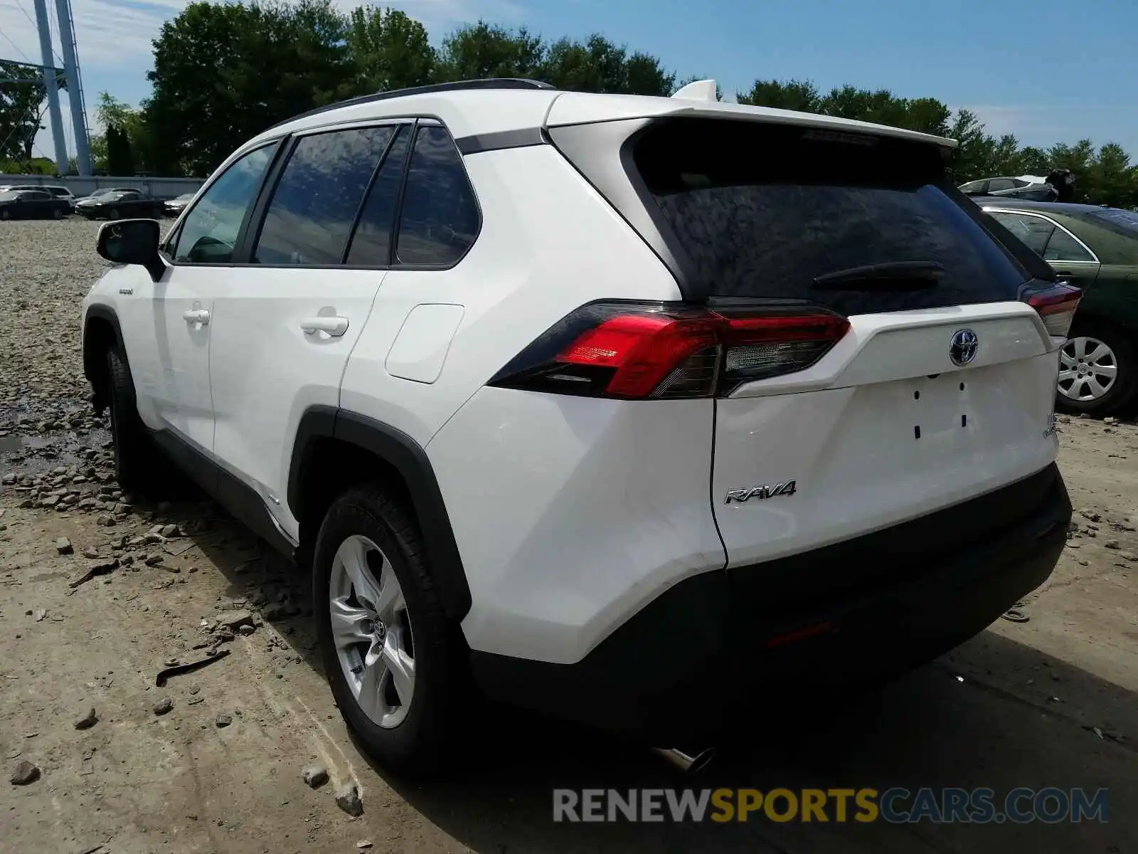 3 Photograph of a damaged car 2T3MWRFV0LW085350 TOYOTA RAV4 2020