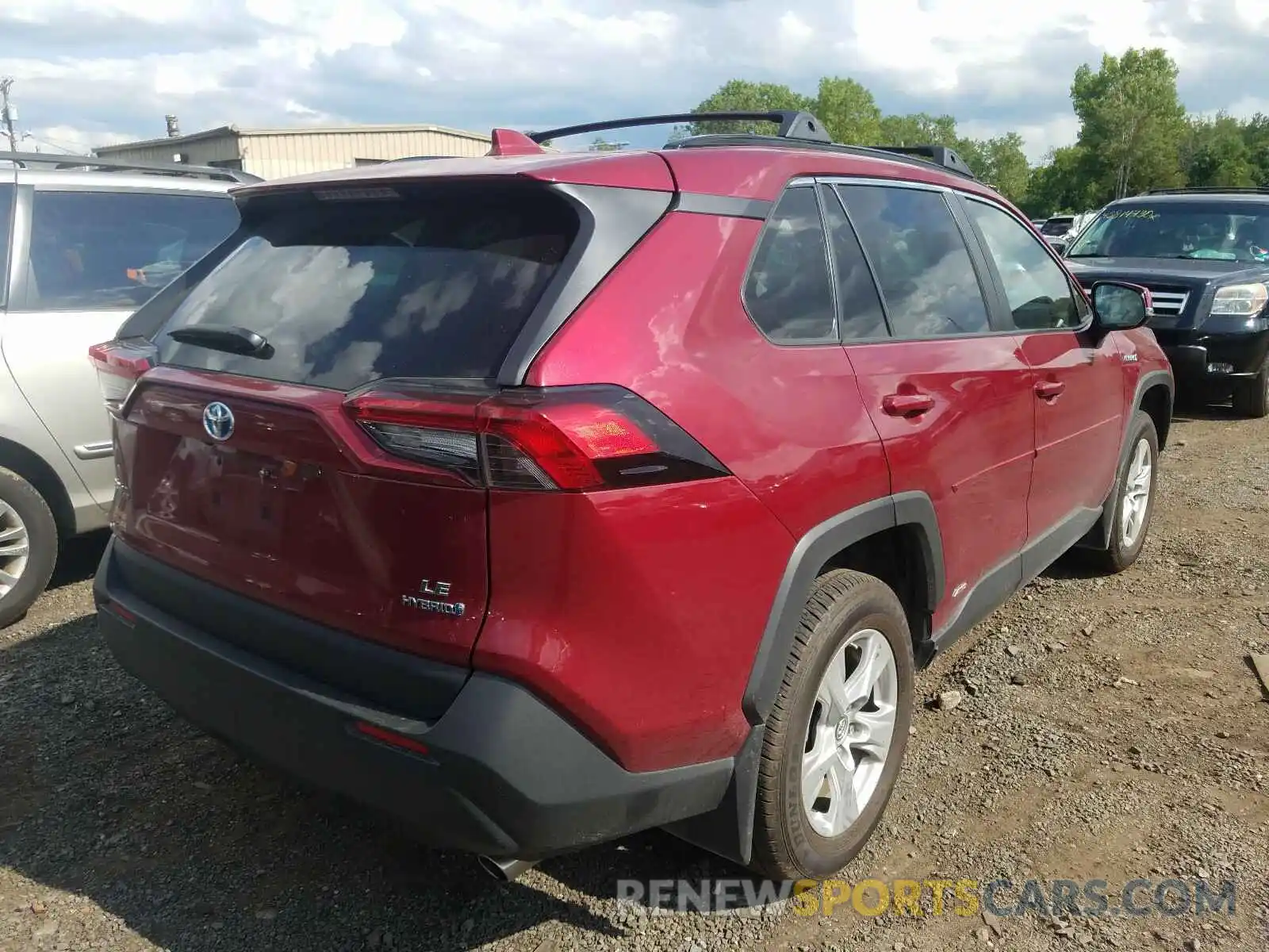 4 Photograph of a damaged car 2T3MWRFV1LW048257 TOYOTA RAV4 2020