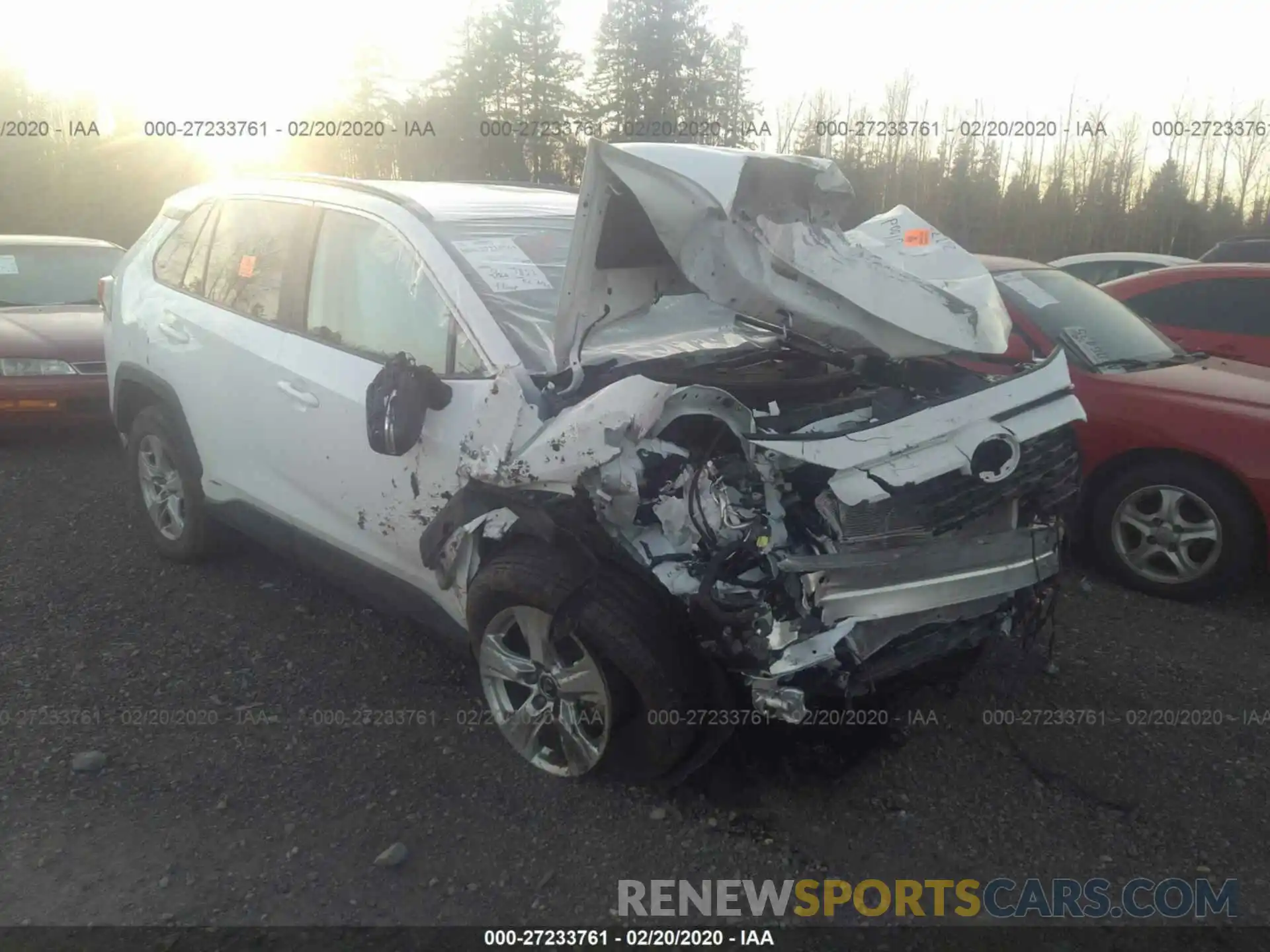 1 Photograph of a damaged car 2T3MWRFV1LW056293 TOYOTA RAV4 2020