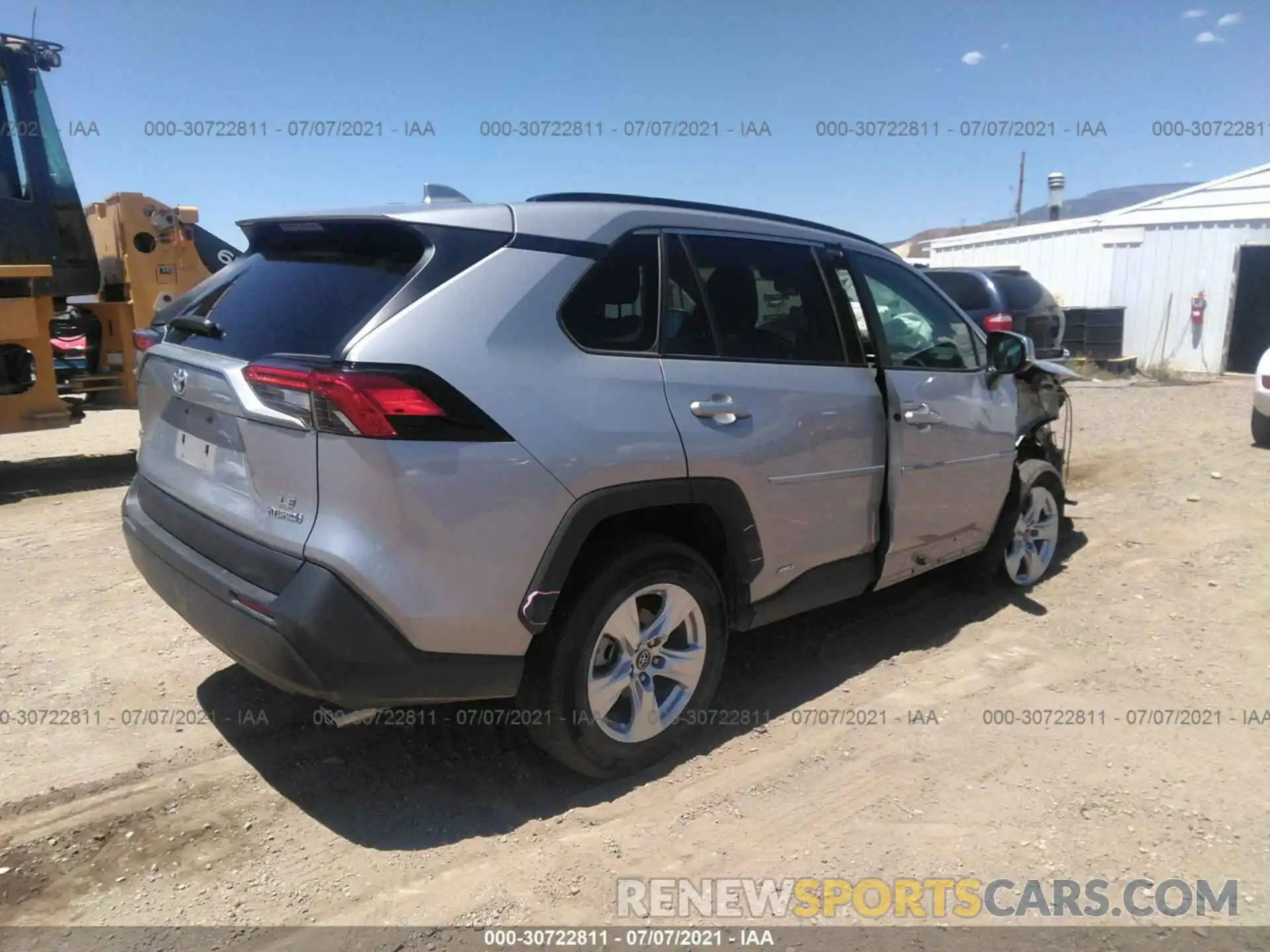 4 Photograph of a damaged car 2T3MWRFV1LW068444 TOYOTA RAV4 2020