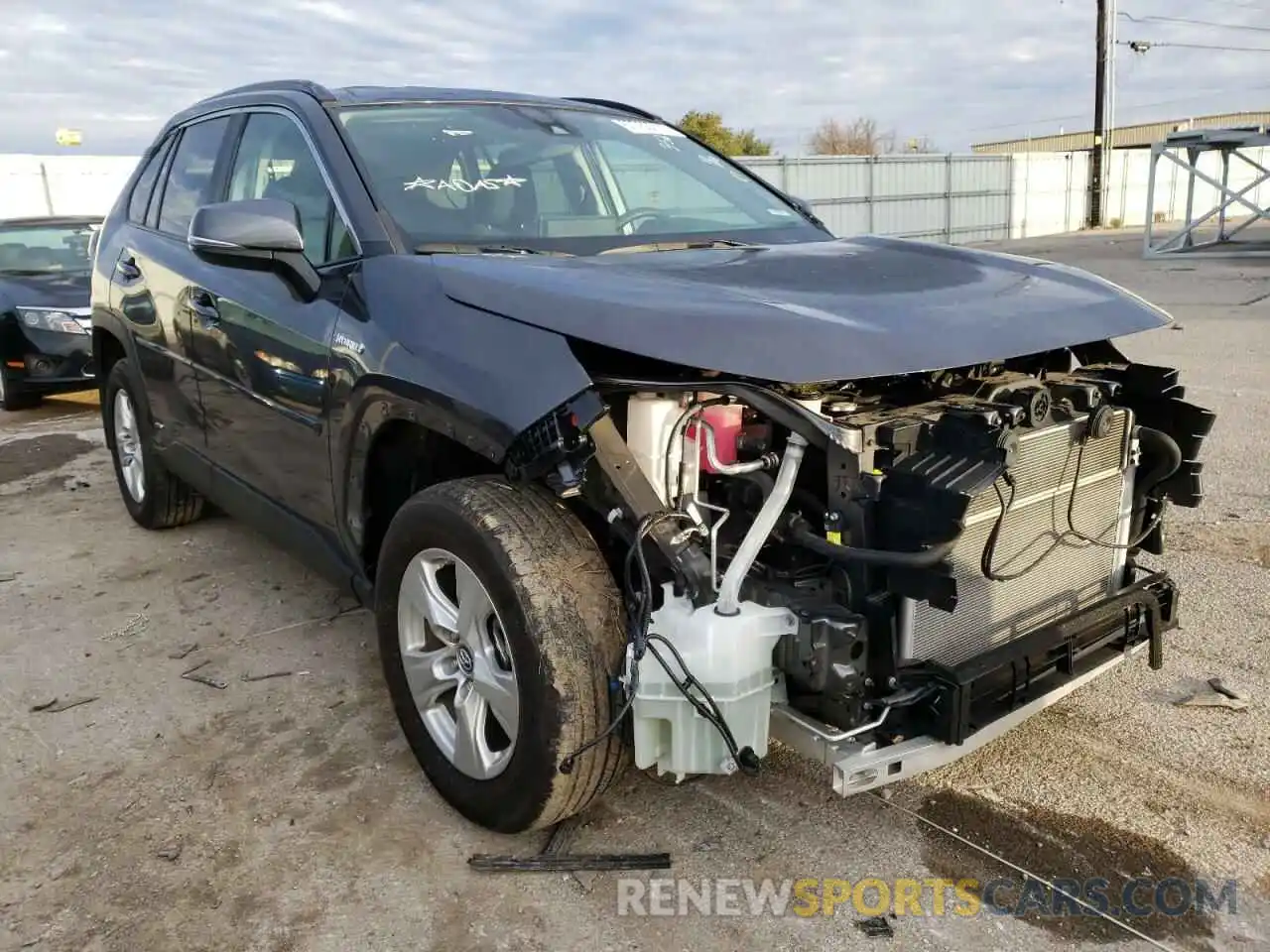 1 Photograph of a damaged car 2T3MWRFV1LW093568 TOYOTA RAV4 2020