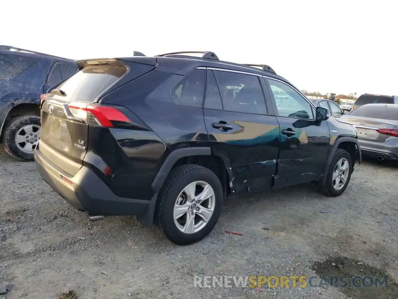 3 Photograph of a damaged car 2T3MWRFV2LW049515 TOYOTA RAV4 2020