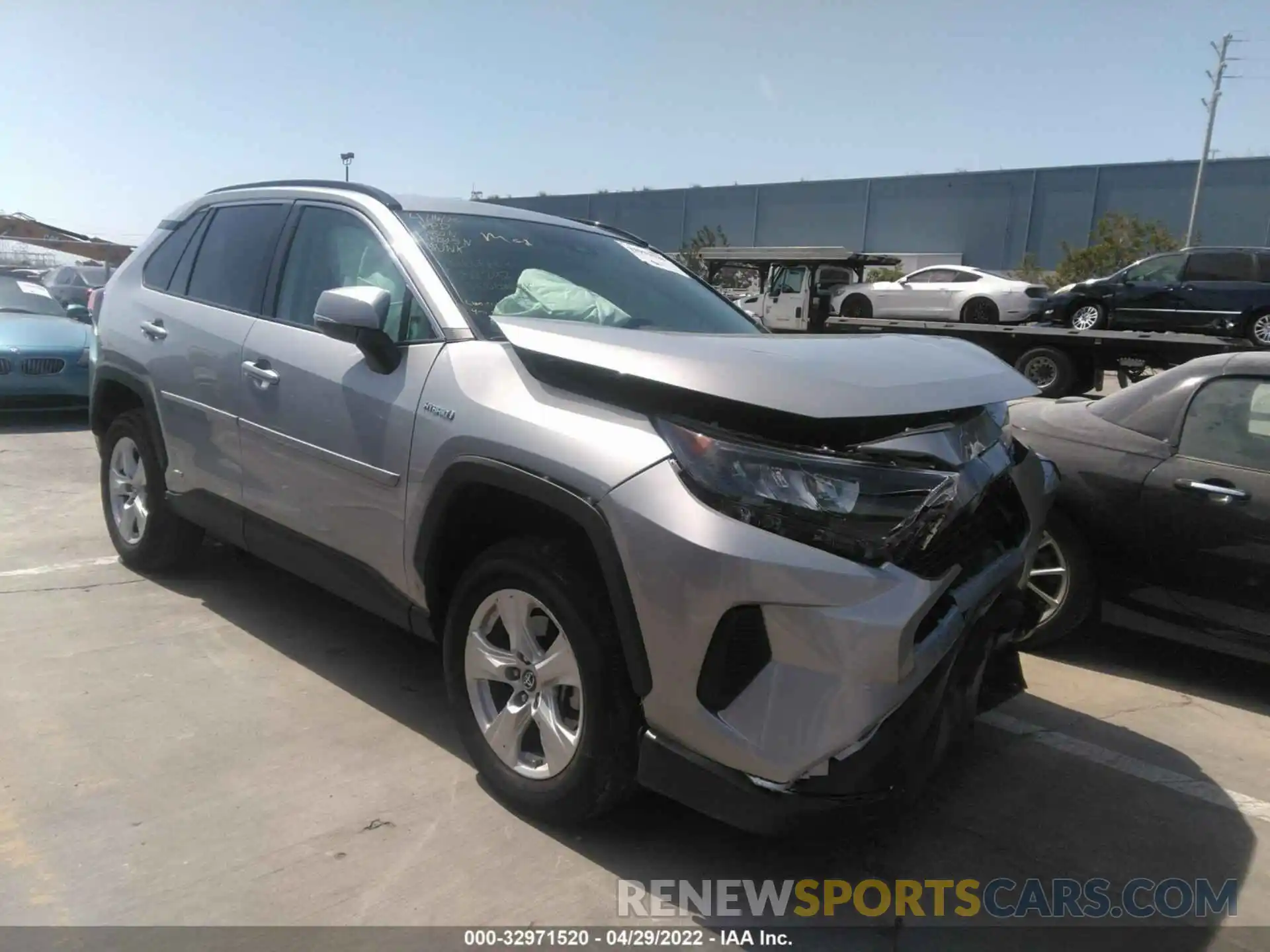 1 Photograph of a damaged car 2T3MWRFV2LW053712 TOYOTA RAV4 2020