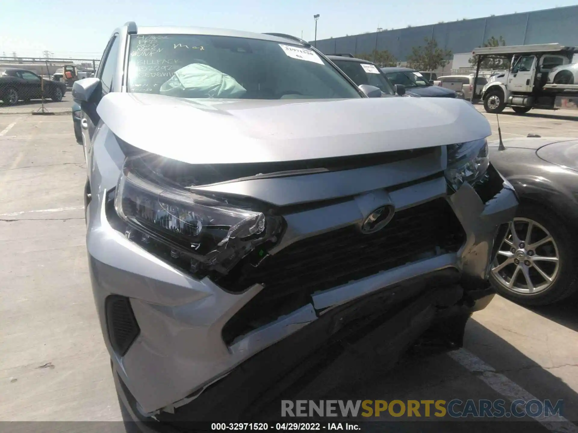 6 Photograph of a damaged car 2T3MWRFV2LW053712 TOYOTA RAV4 2020