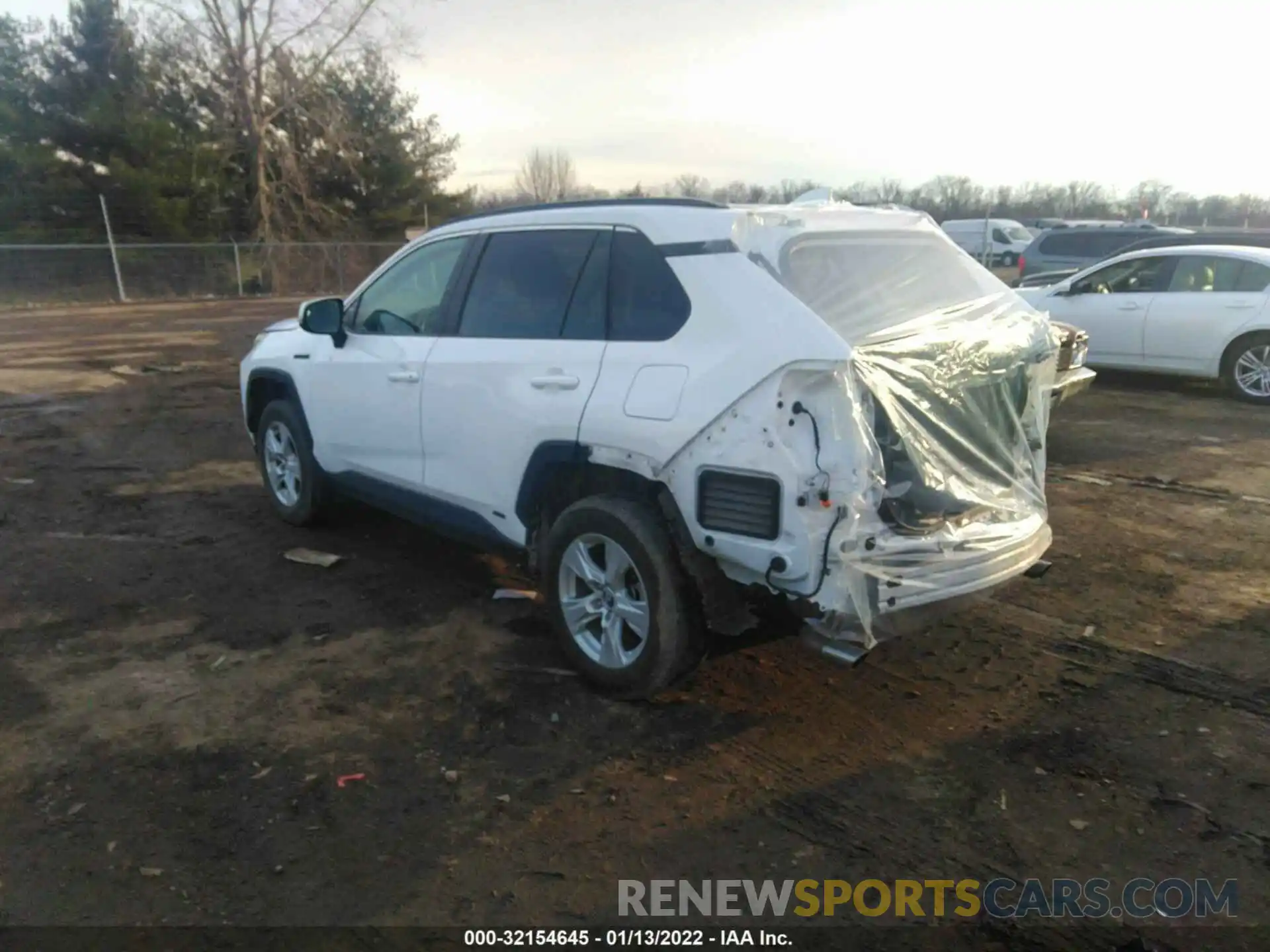 3 Photograph of a damaged car 2T3MWRFV3LW054304 TOYOTA RAV4 2020