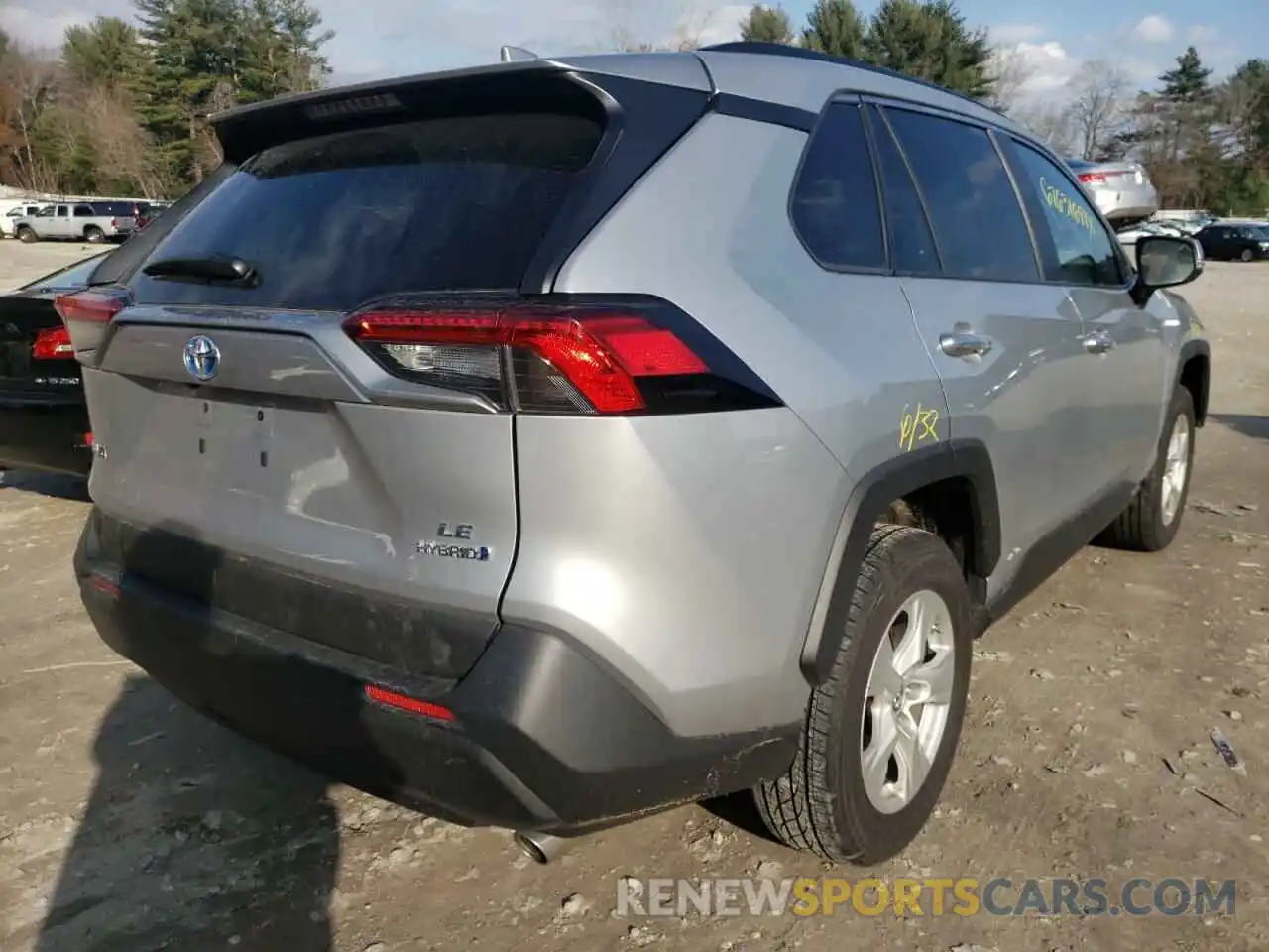 4 Photograph of a damaged car 2T3MWRFV3LW096990 TOYOTA RAV4 2020