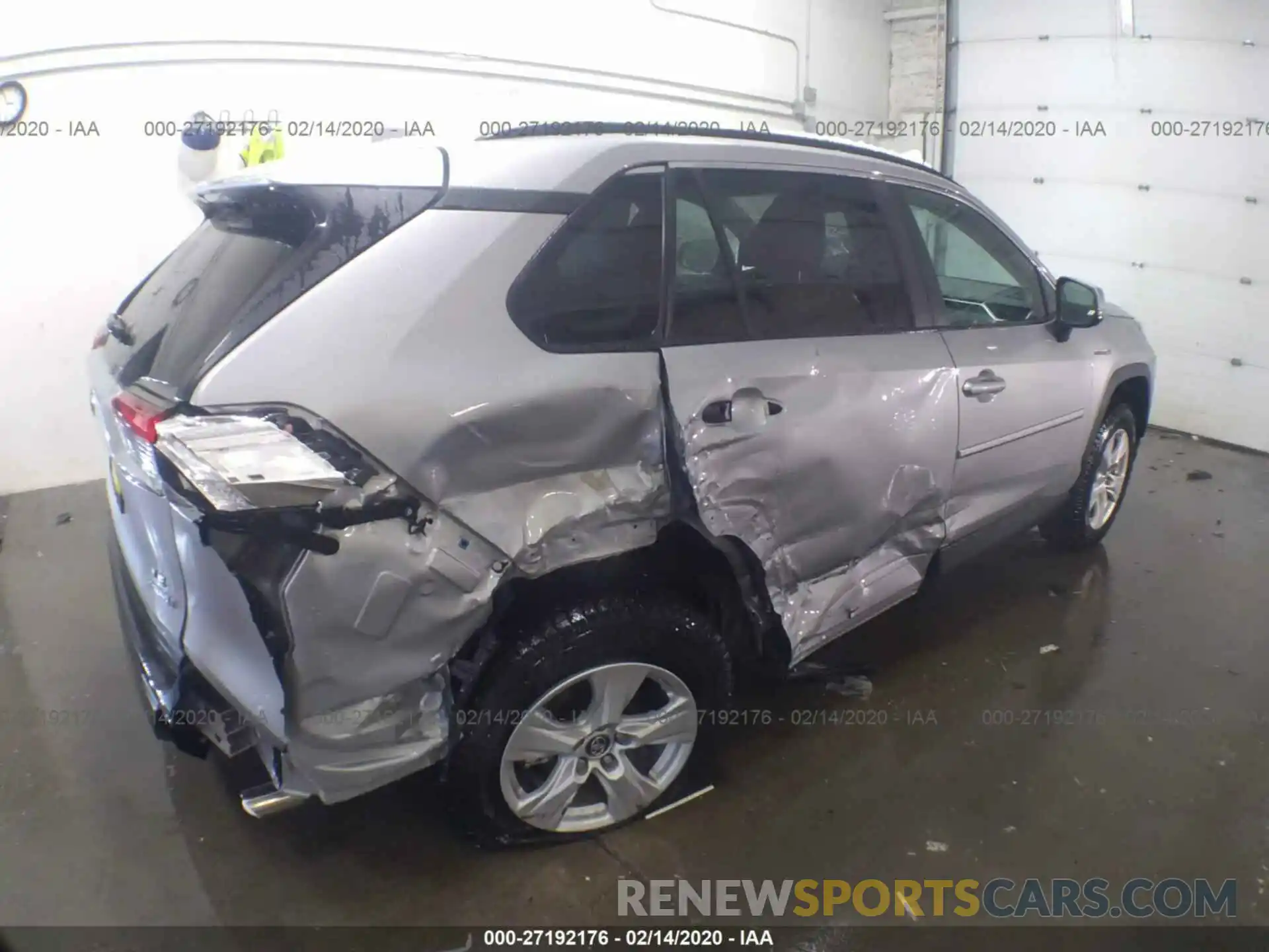 4 Photograph of a damaged car 2T3MWRFV5LW054496 TOYOTA RAV4 2020