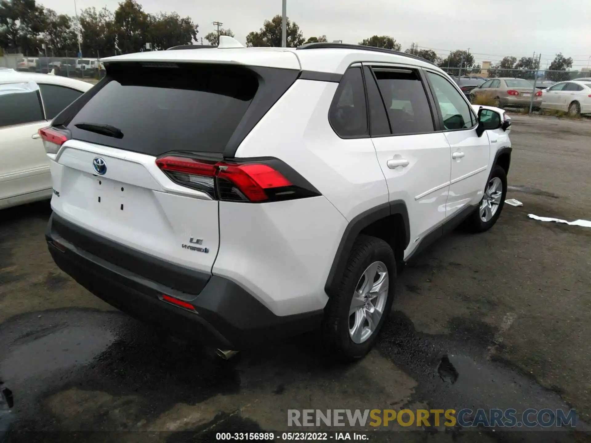 4 Photograph of a damaged car 2T3MWRFV5LW091810 TOYOTA RAV4 2020