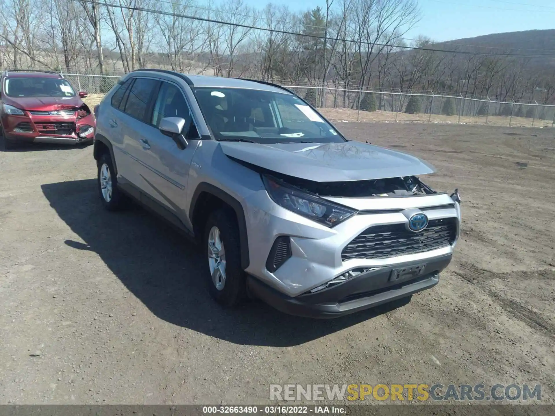 1 Photograph of a damaged car 2T3MWRFV6LW054815 TOYOTA RAV4 2020