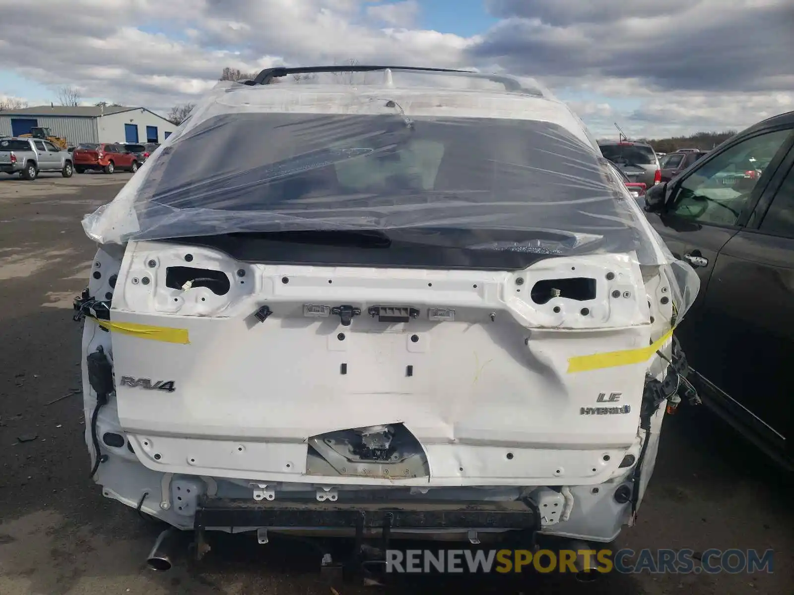 9 Photograph of a damaged car 2T3MWRFV6LW076264 TOYOTA RAV4 2020