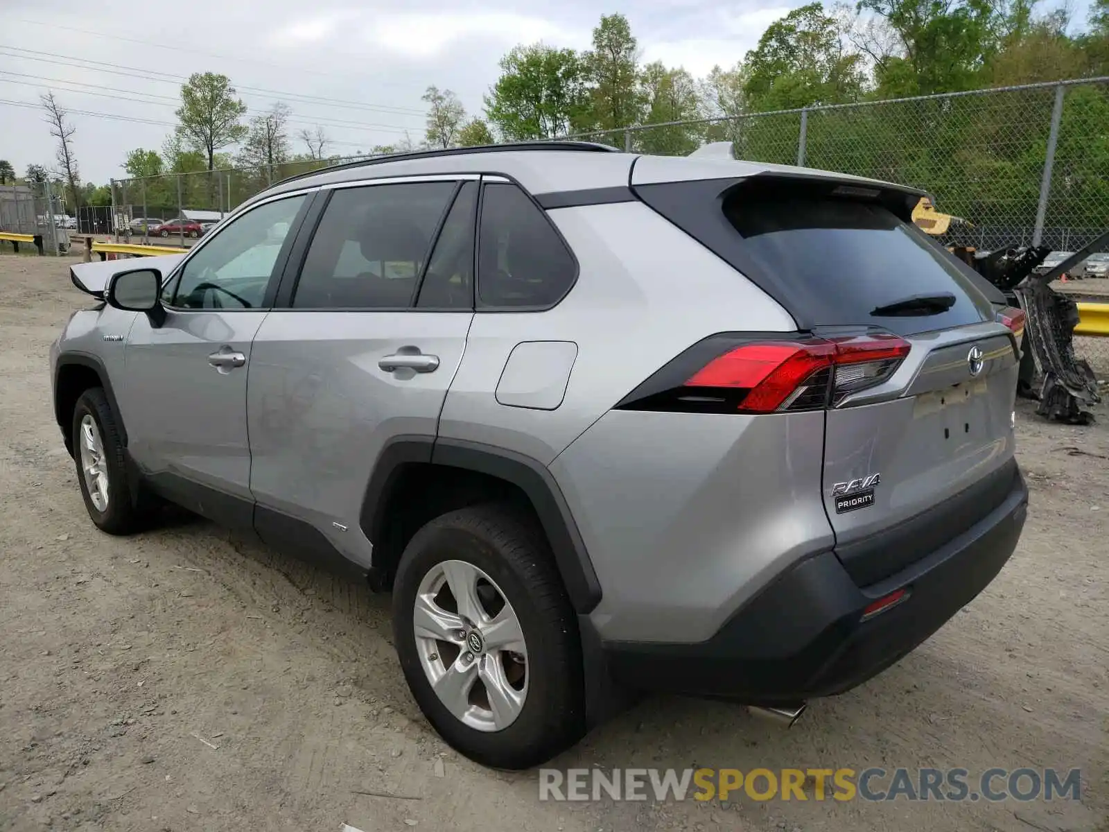 3 Photograph of a damaged car 2T3MWRFV6LW094487 TOYOTA RAV4 2020