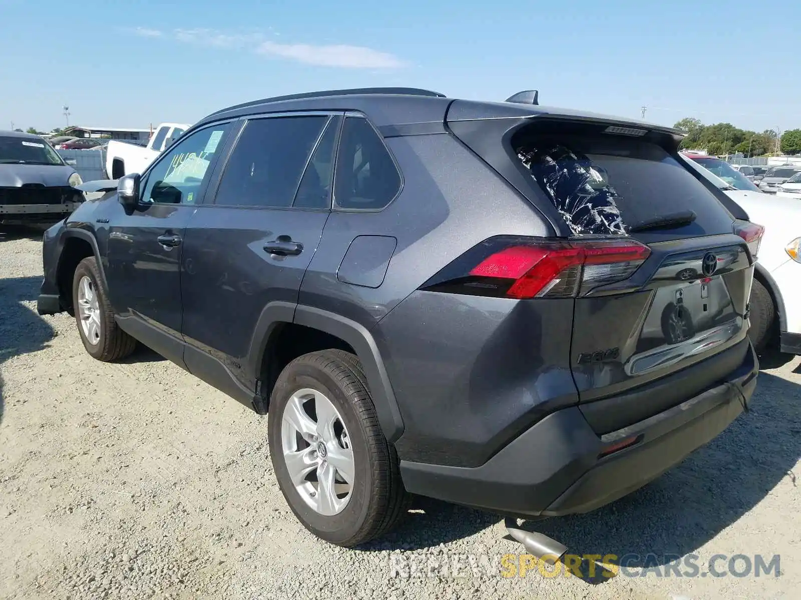 3 Photograph of a damaged car 2T3MWRFV7LW055519 TOYOTA RAV4 2020