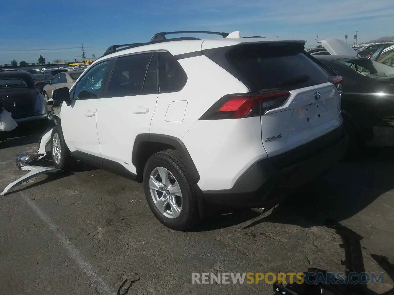 3 Photograph of a damaged car 2T3MWRFV7LW062342 TOYOTA RAV4 2020