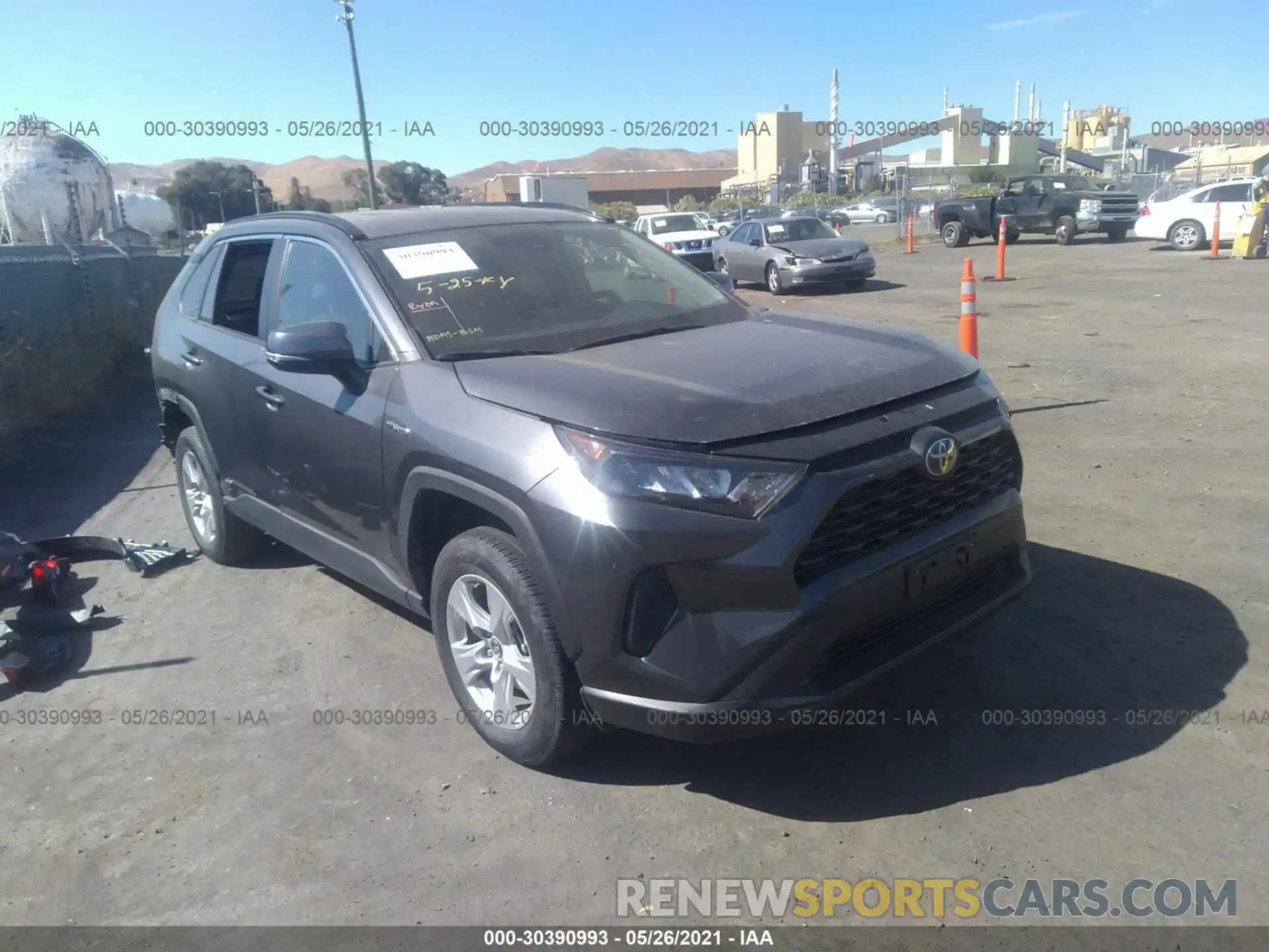 1 Photograph of a damaged car 2T3MWRFV9LW051312 TOYOTA RAV4 2020