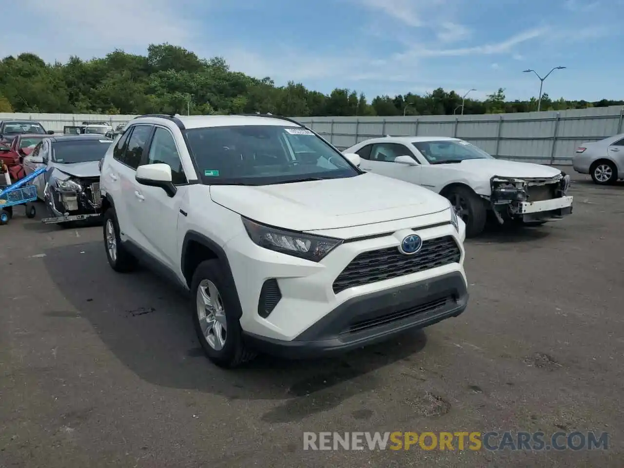 1 Photograph of a damaged car 2T3MWRFV9LW079532 TOYOTA RAV4 2020