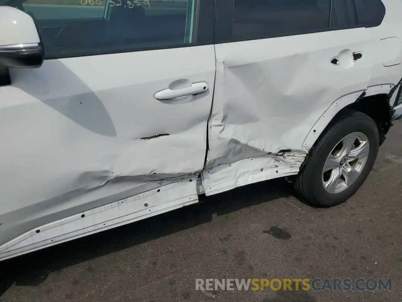 9 Photograph of a damaged car 2T3MWRFV9LW079532 TOYOTA RAV4 2020