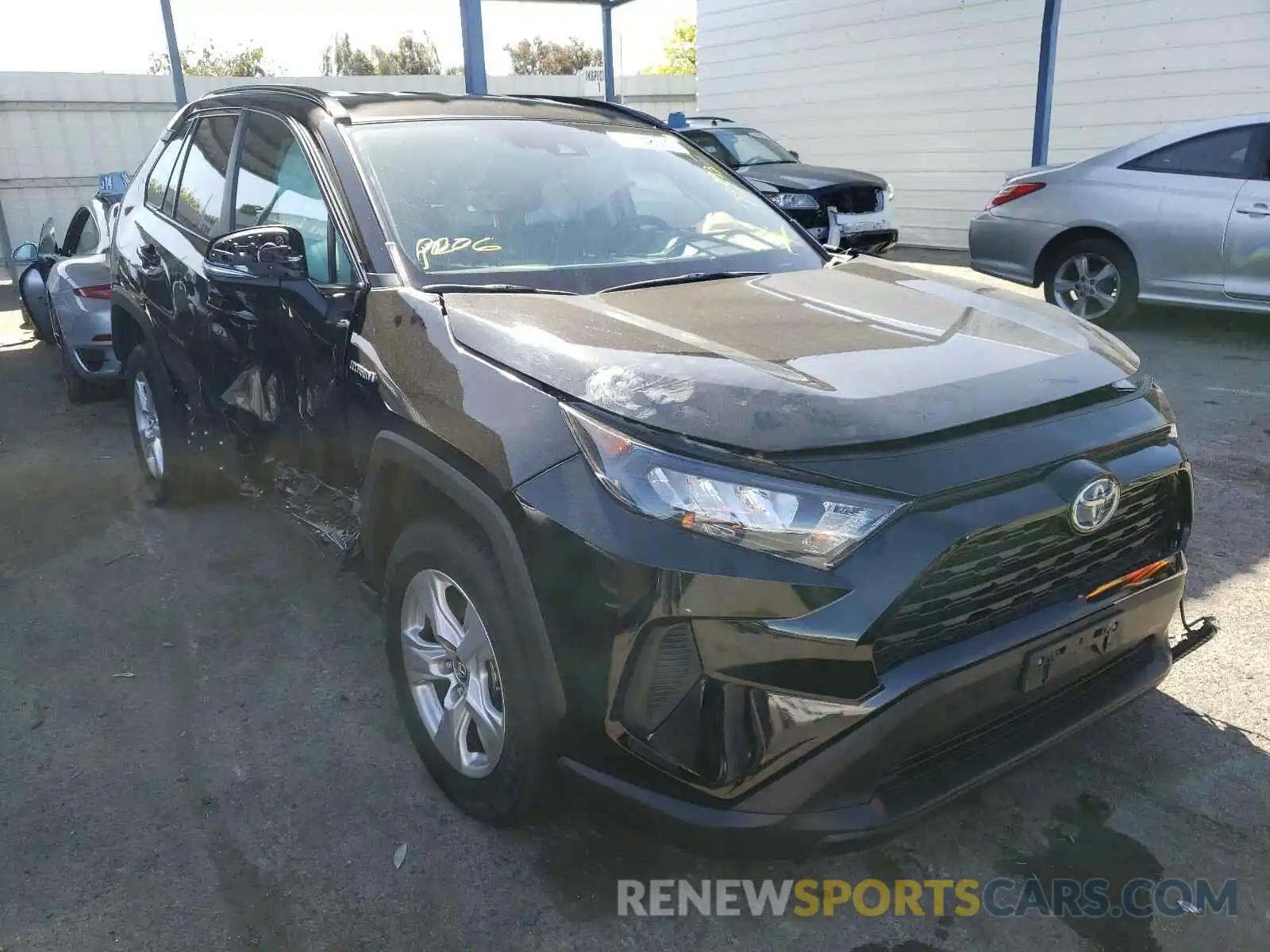 1 Photograph of a damaged car 2T3MWRFVXLW053909 TOYOTA RAV4 2020