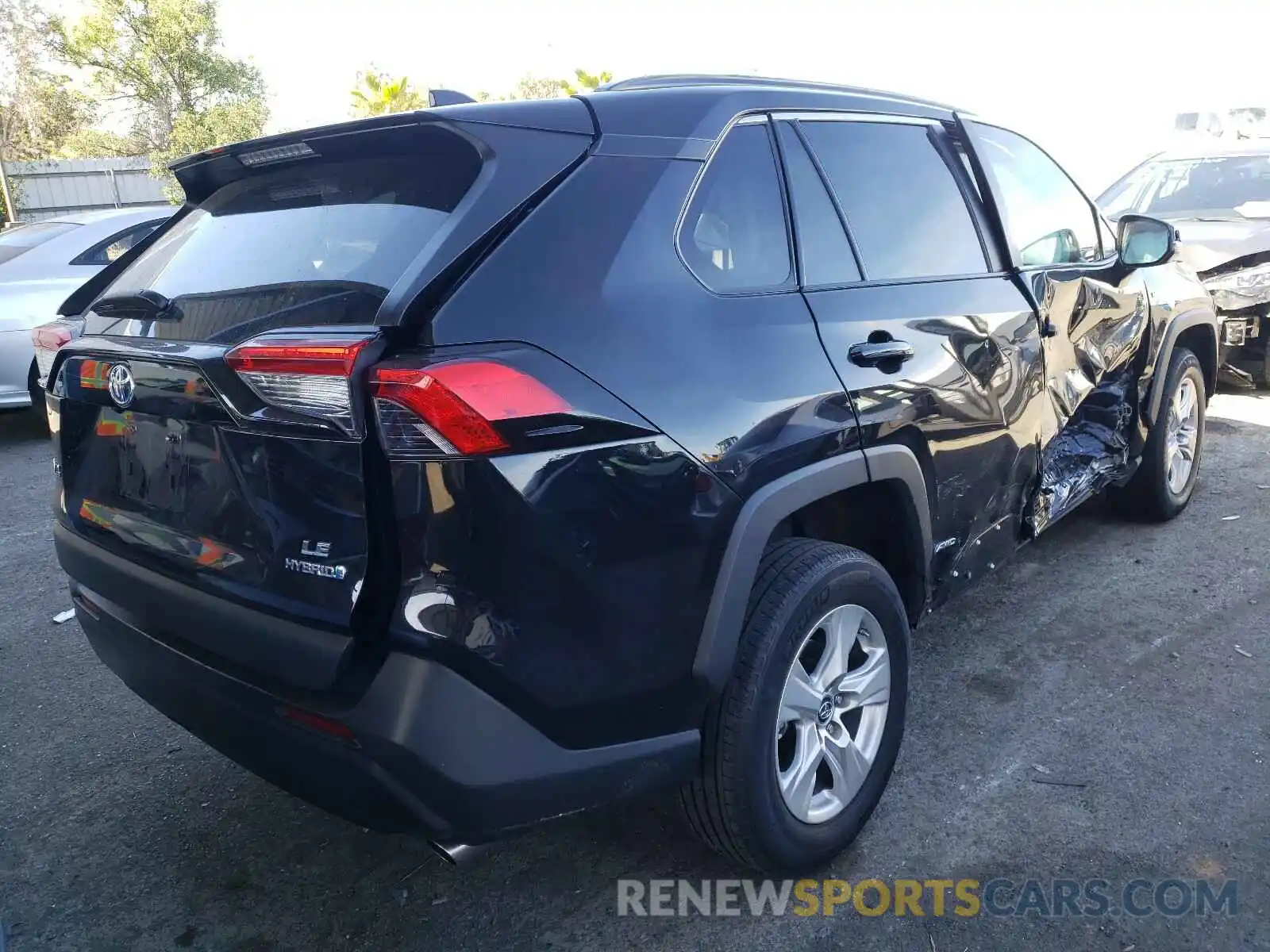 4 Photograph of a damaged car 2T3MWRFVXLW053909 TOYOTA RAV4 2020