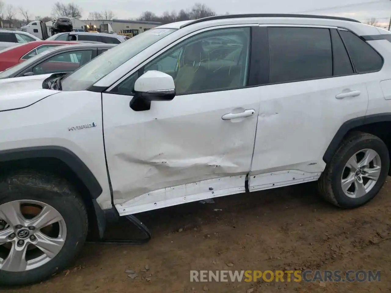 9 Photograph of a damaged car 2T3MWRFVXLW073982 TOYOTA RAV4 2020