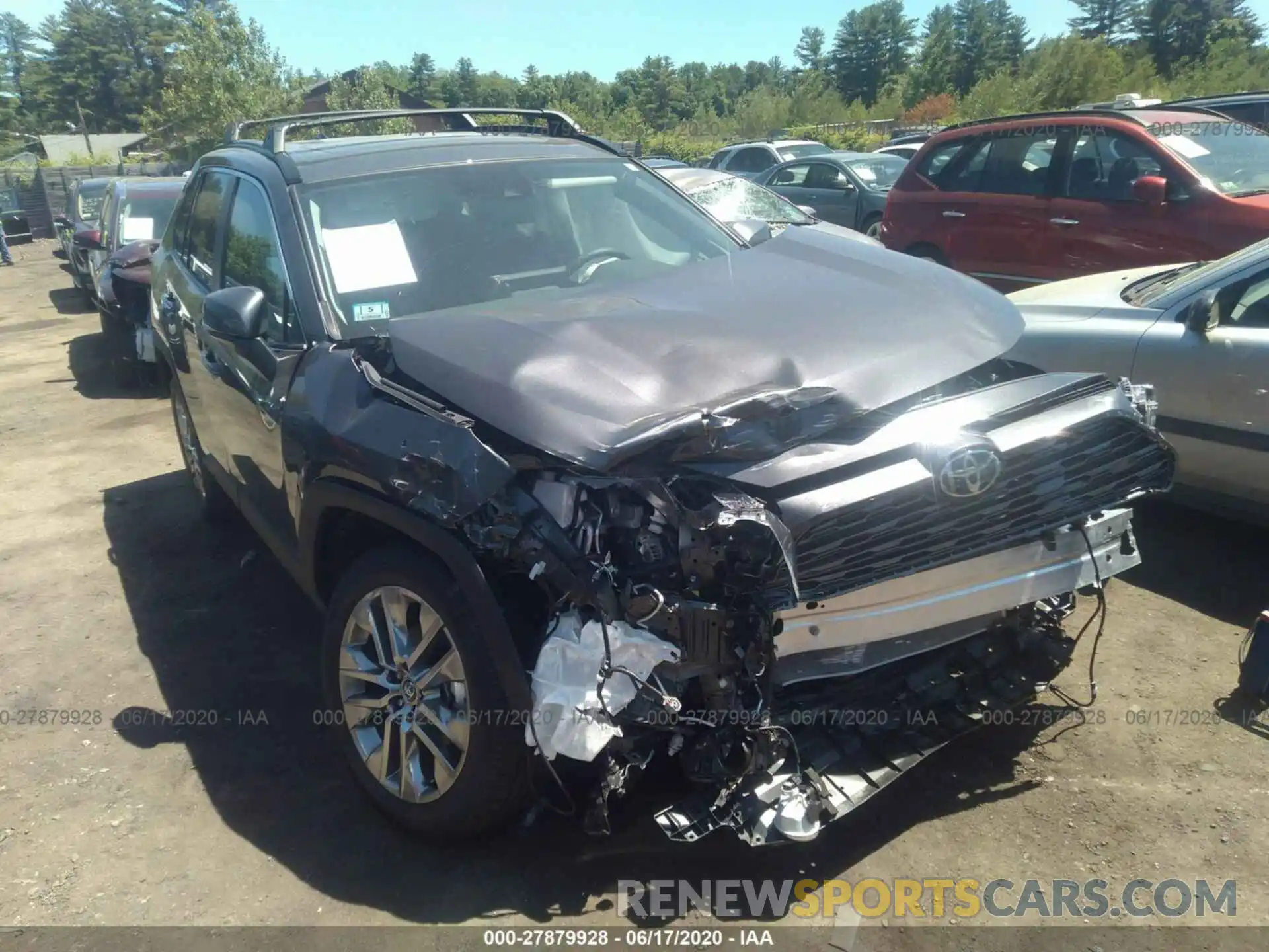 1 Photograph of a damaged car 2T3N1RFV2LC091008 TOYOTA RAV4 2020