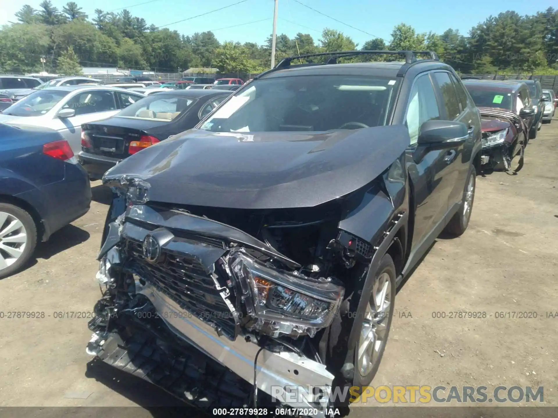 2 Photograph of a damaged car 2T3N1RFV2LC091008 TOYOTA RAV4 2020