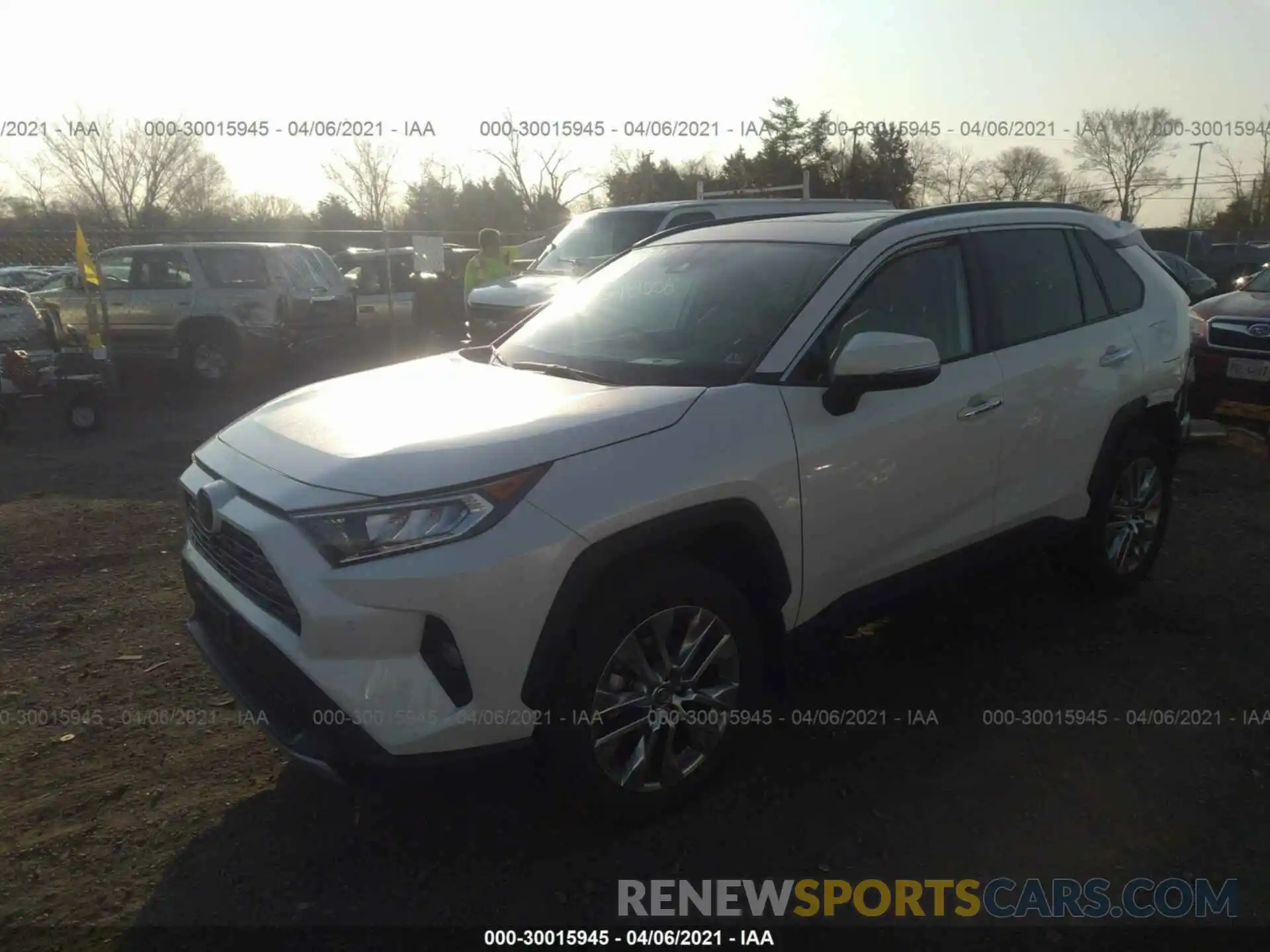 2 Фотография поврежденного автомобиля 2T3N1RFV3LW085958 TOYOTA RAV4 2020