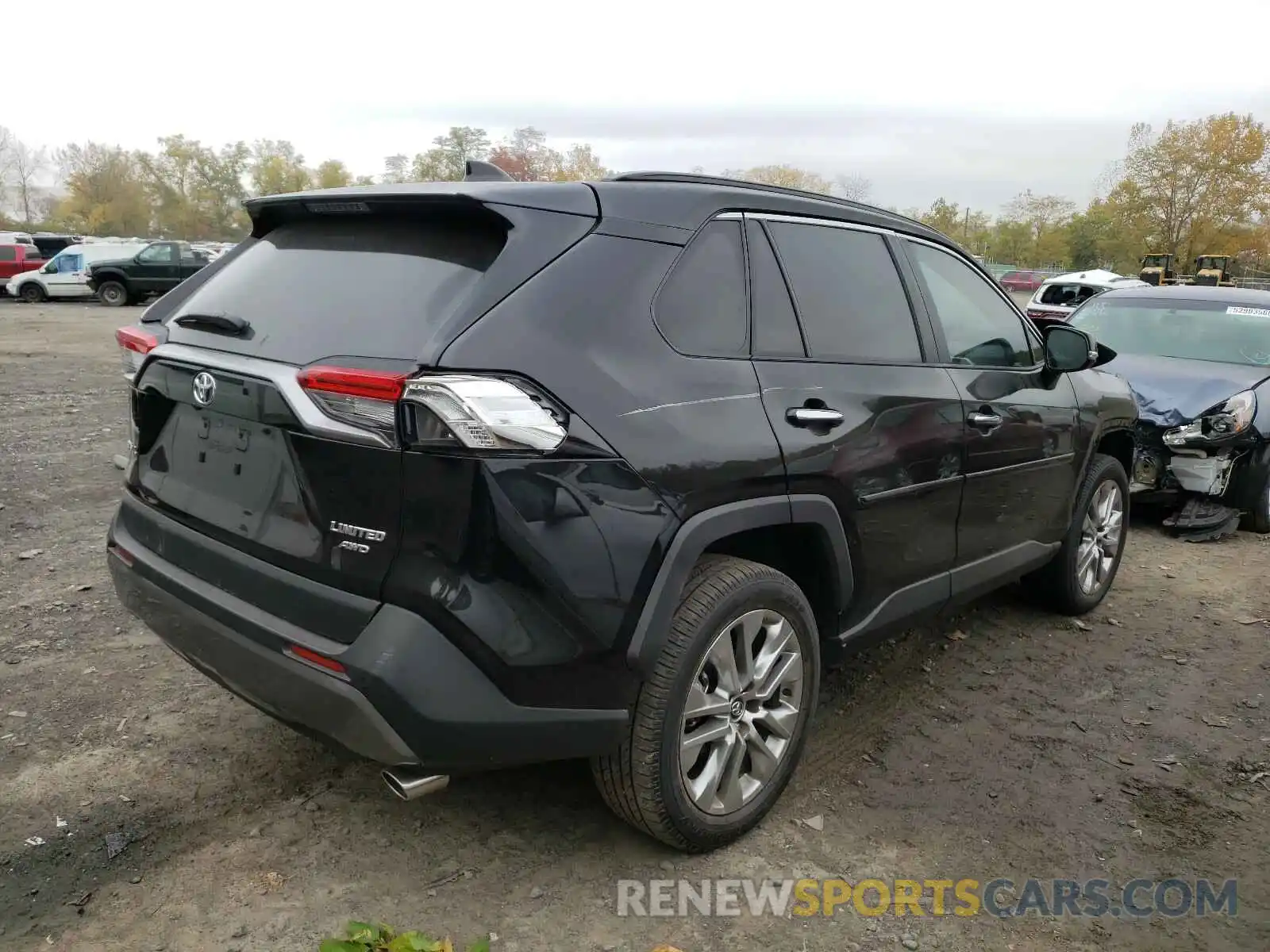 4 Photograph of a damaged car 2T3N1RFV4LW132947 TOYOTA RAV4 2020