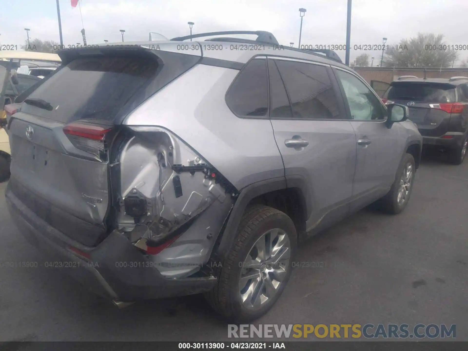 4 Photograph of a damaged car 2T3N1RFV5LC106469 TOYOTA RAV4 2020