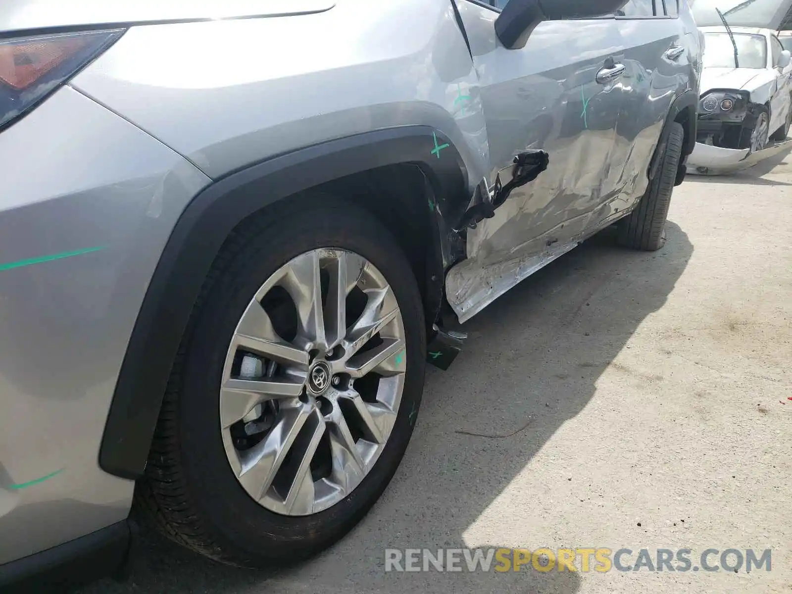 9 Photograph of a damaged car 2T3N1RFV8LC137960 TOYOTA RAV4 2020