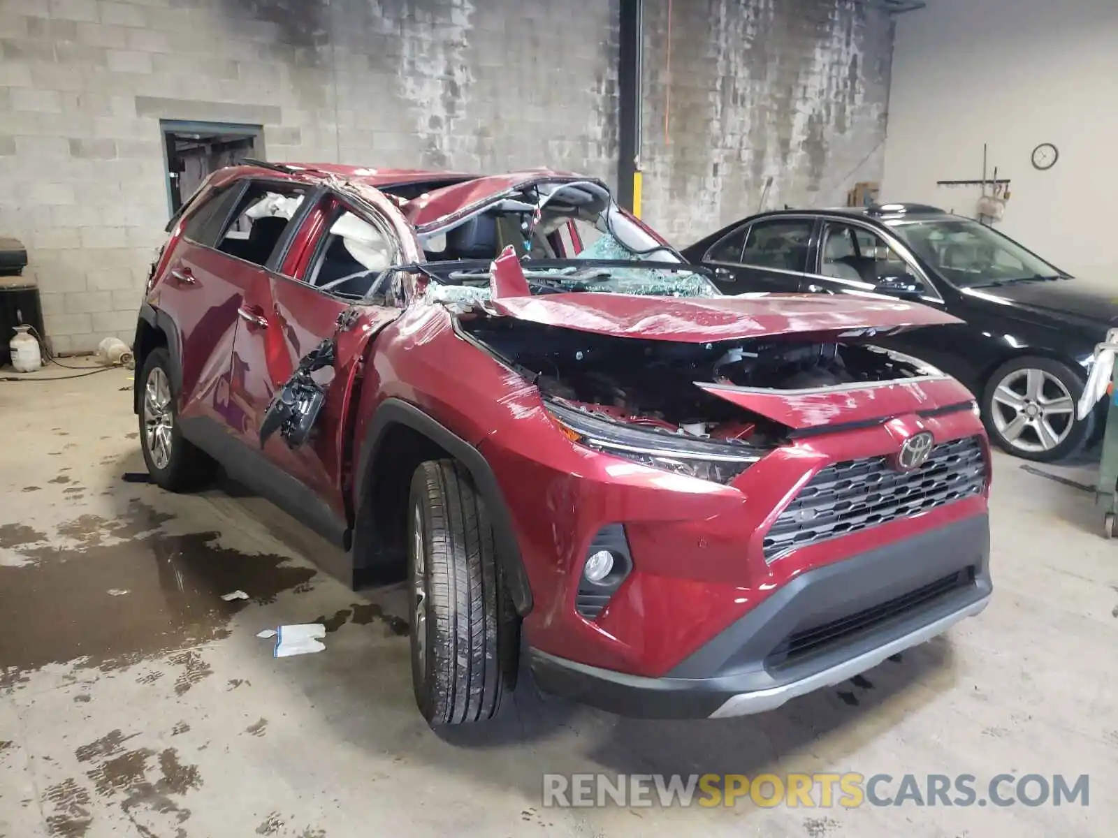 1 Photograph of a damaged car 2T3N1RFV8LW087950 TOYOTA RAV4 2020