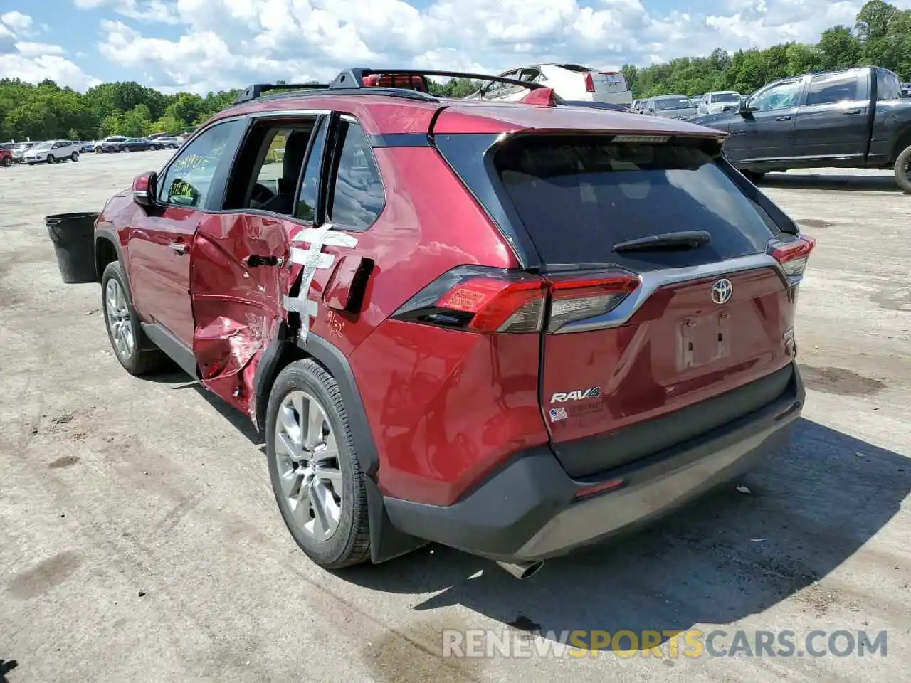 3 Photograph of a damaged car 2T3N1RFV9LW134225 TOYOTA RAV4 2020