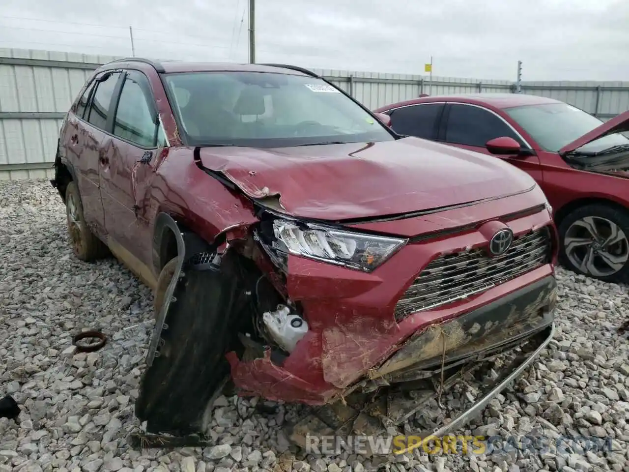 1 Photograph of a damaged car 2T3N1RFVXLC140925 TOYOTA RAV4 2020