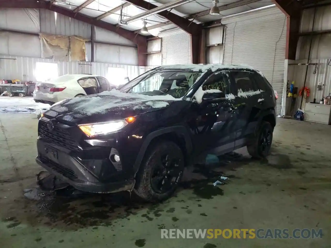 2 Photograph of a damaged car 2T3P1RFV0LC063913 TOYOTA RAV4 2020