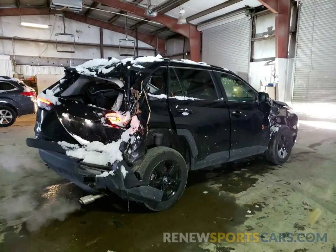 4 Photograph of a damaged car 2T3P1RFV0LC063913 TOYOTA RAV4 2020