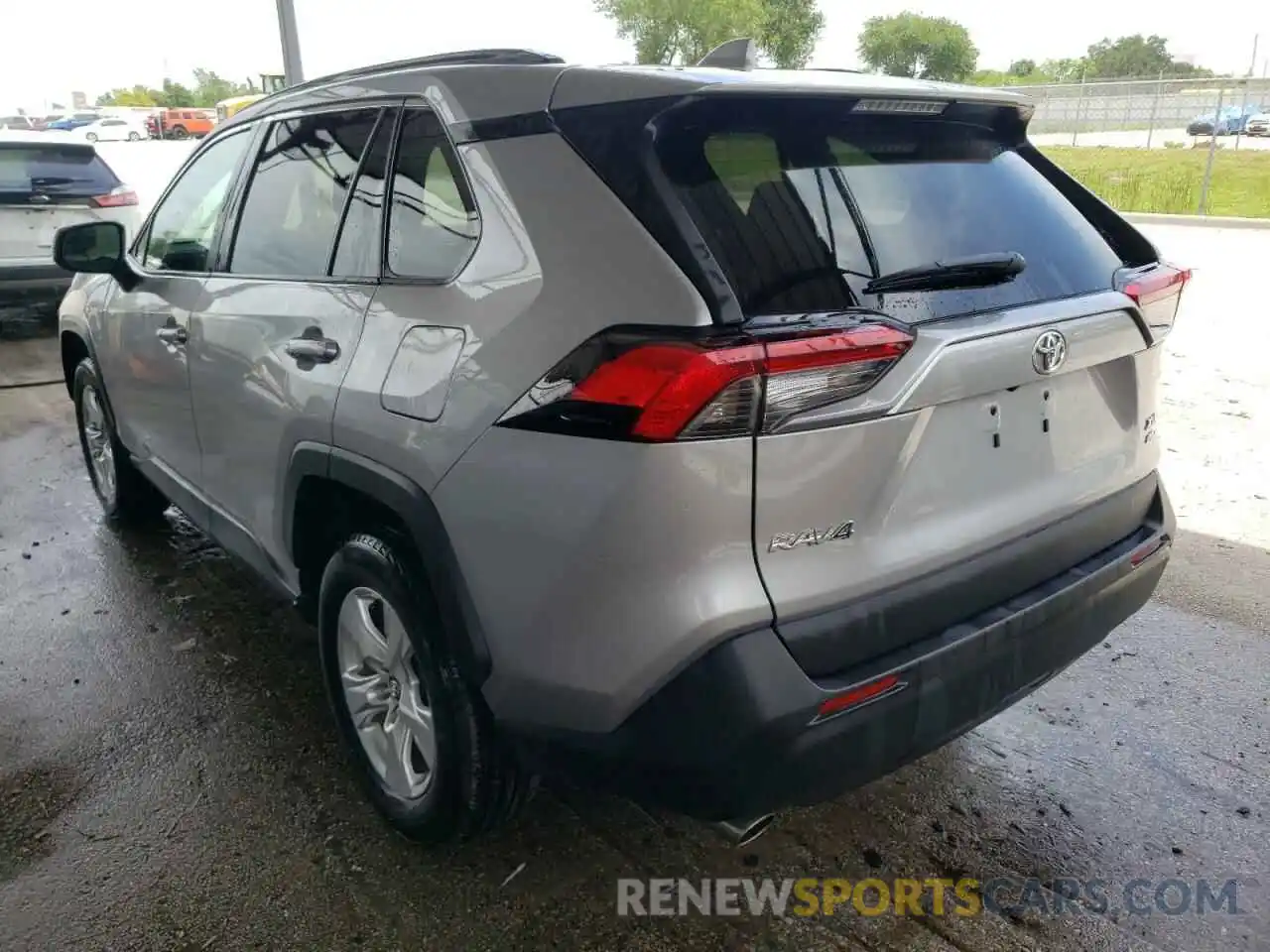 3 Photograph of a damaged car 2T3P1RFV0LC063958 TOYOTA RAV4 2020