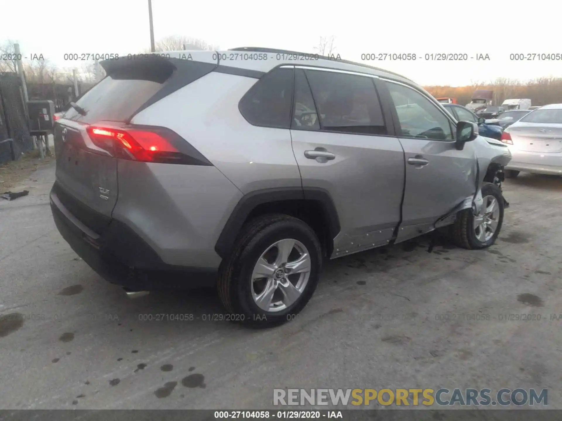 4 Photograph of a damaged car 2T3P1RFV0LC064799 TOYOTA RAV4 2020